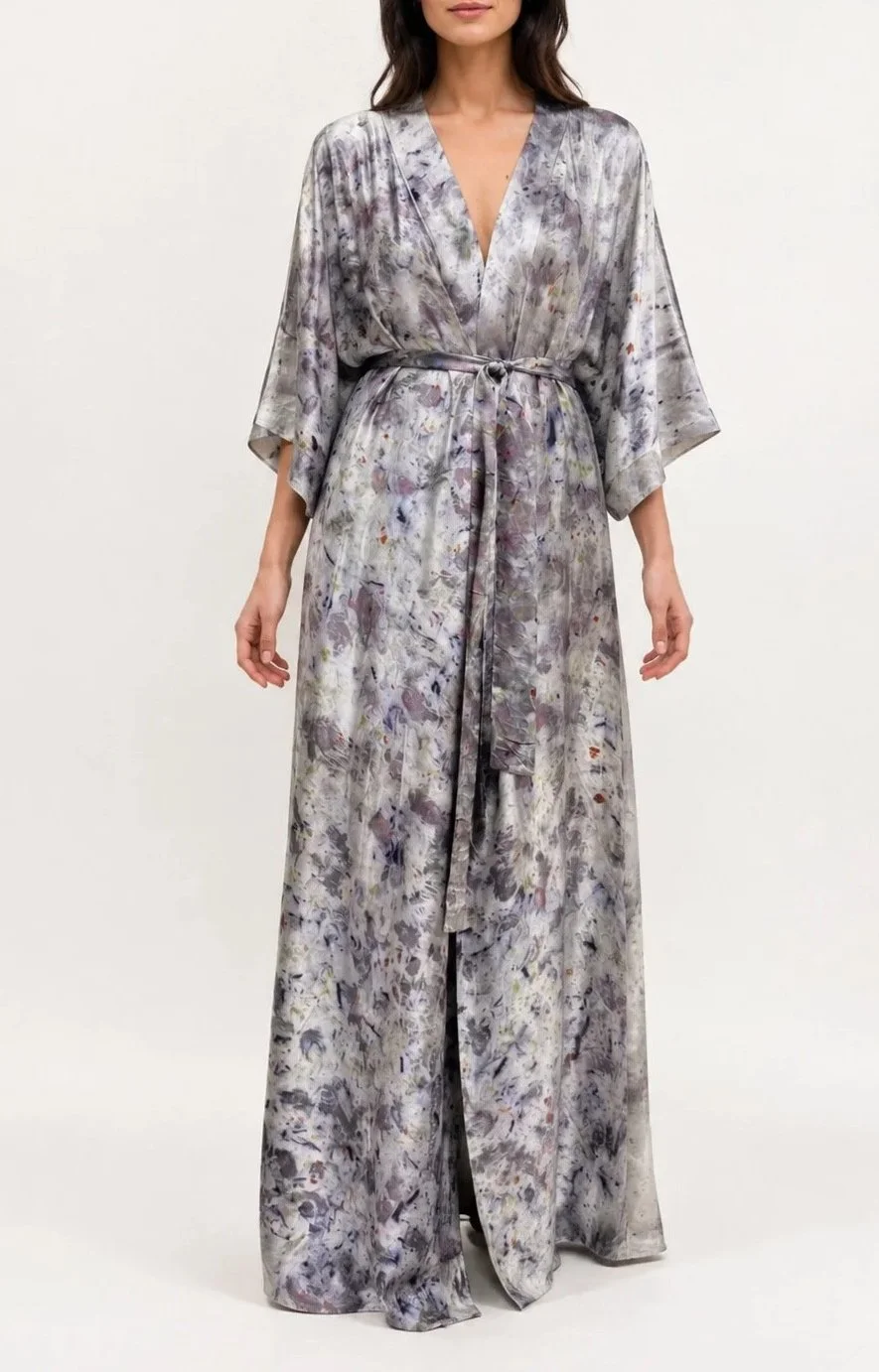 Silver+Oneiro+Silk+Kimono-under-1mb.jpg