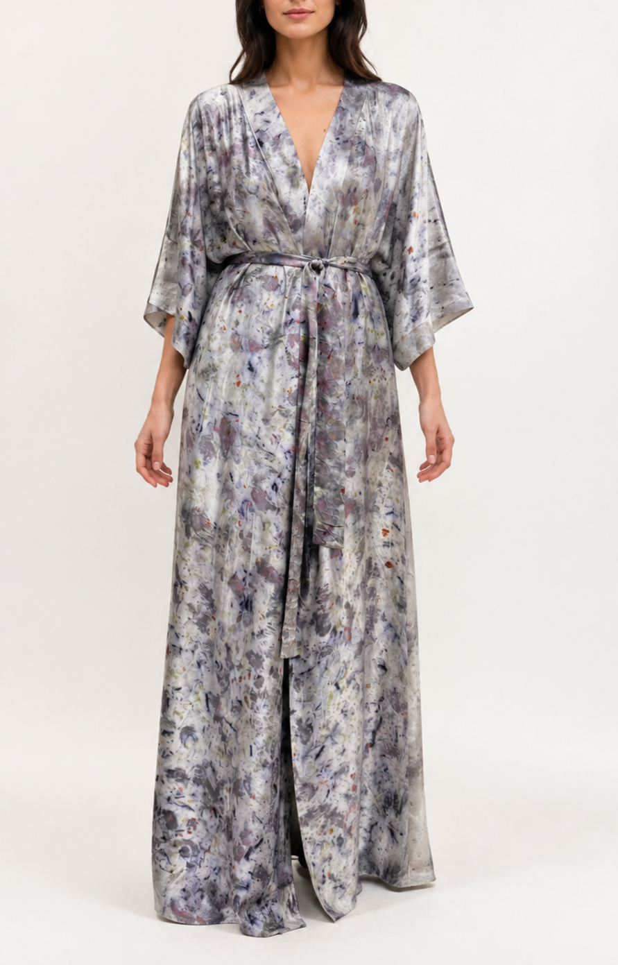 Silver+Oneiro+Silk+Kimono.png