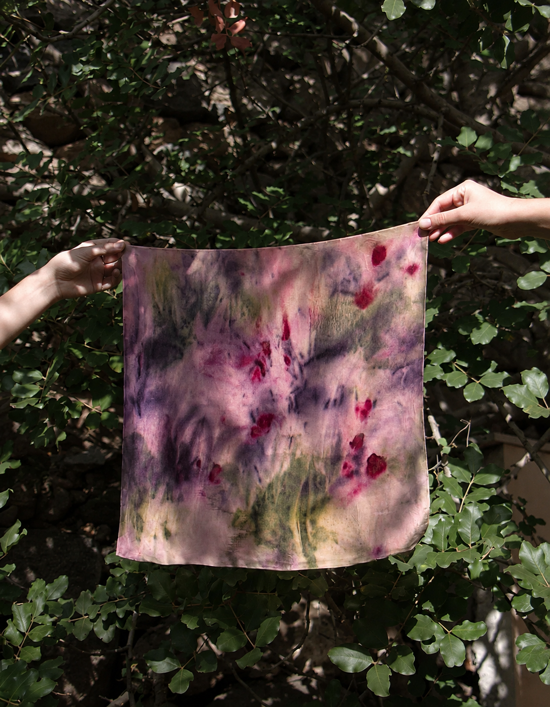 Silk Scarf 45x45.png