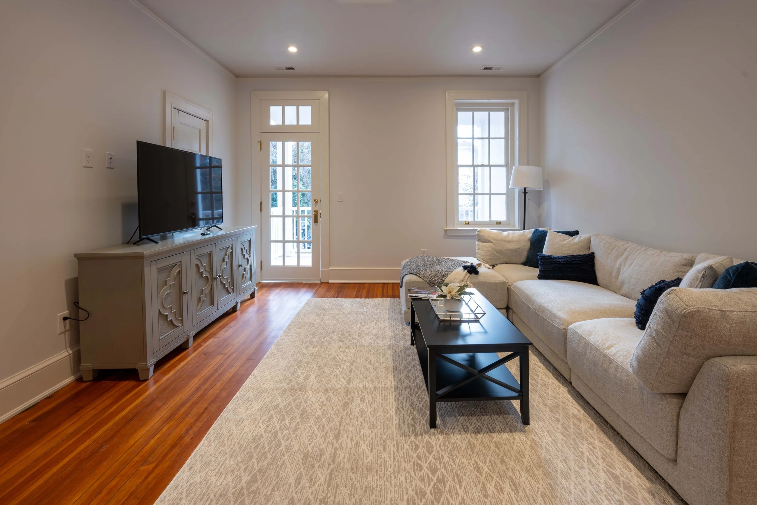 64 University Way-12.jpg