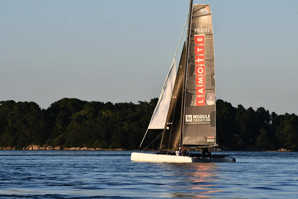 Sortie coucher de soleil en catamaran dans le Golfe du Morbihan, à bord du Mod Koz