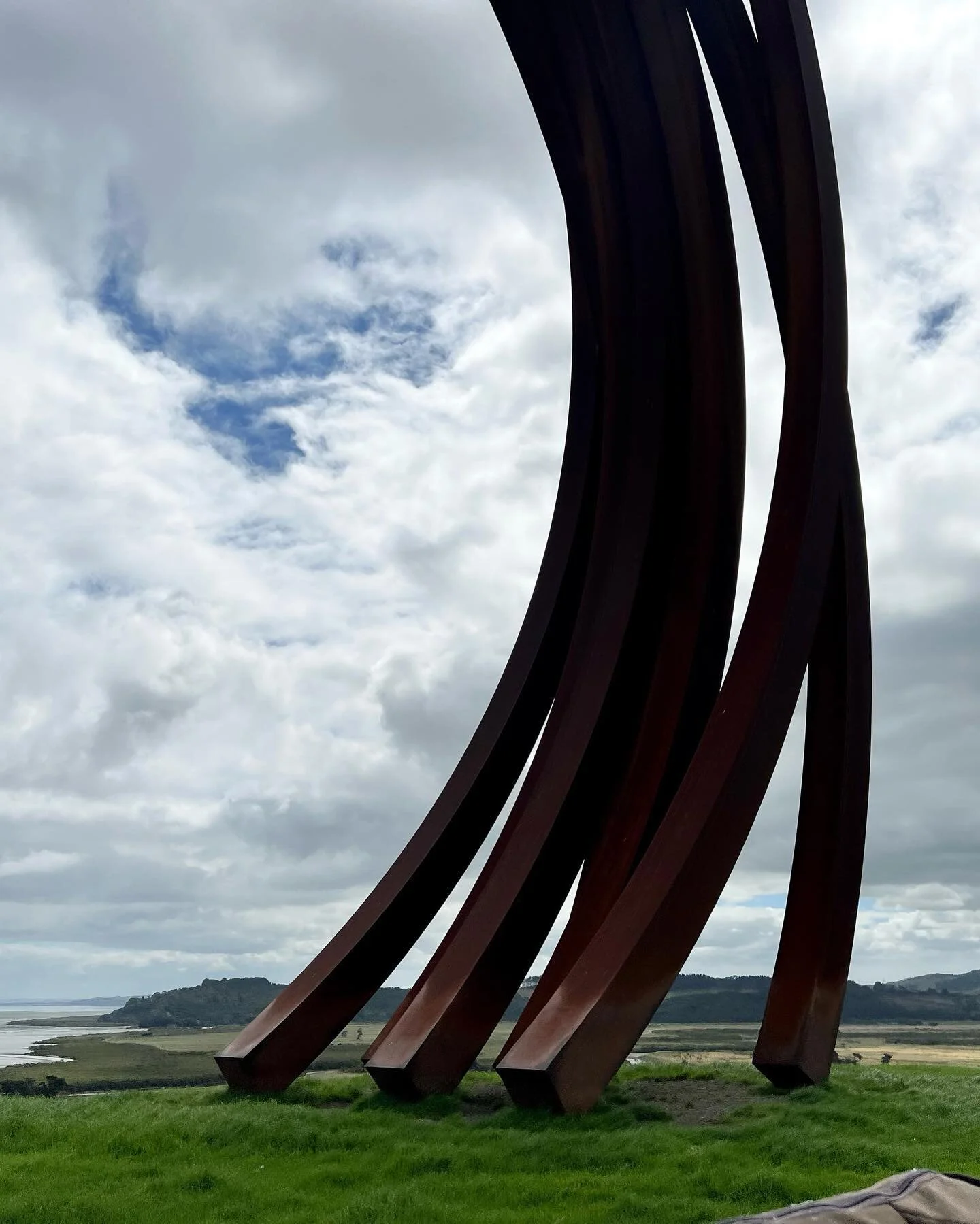 Bernar Venet, &ldquo;88.5&deg; ARC x 8&rdquo;
2012, Corten steel, at Gibbs Farm, Makarau, New Zealand #sculpture #art #contemporaryart #gibbsfarm