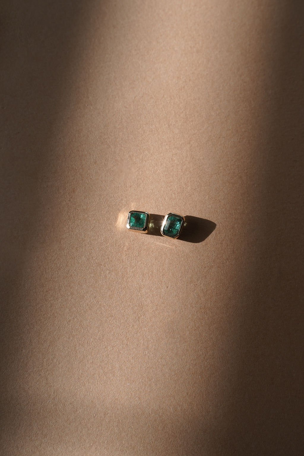 E8(1) emerald studs.jpg