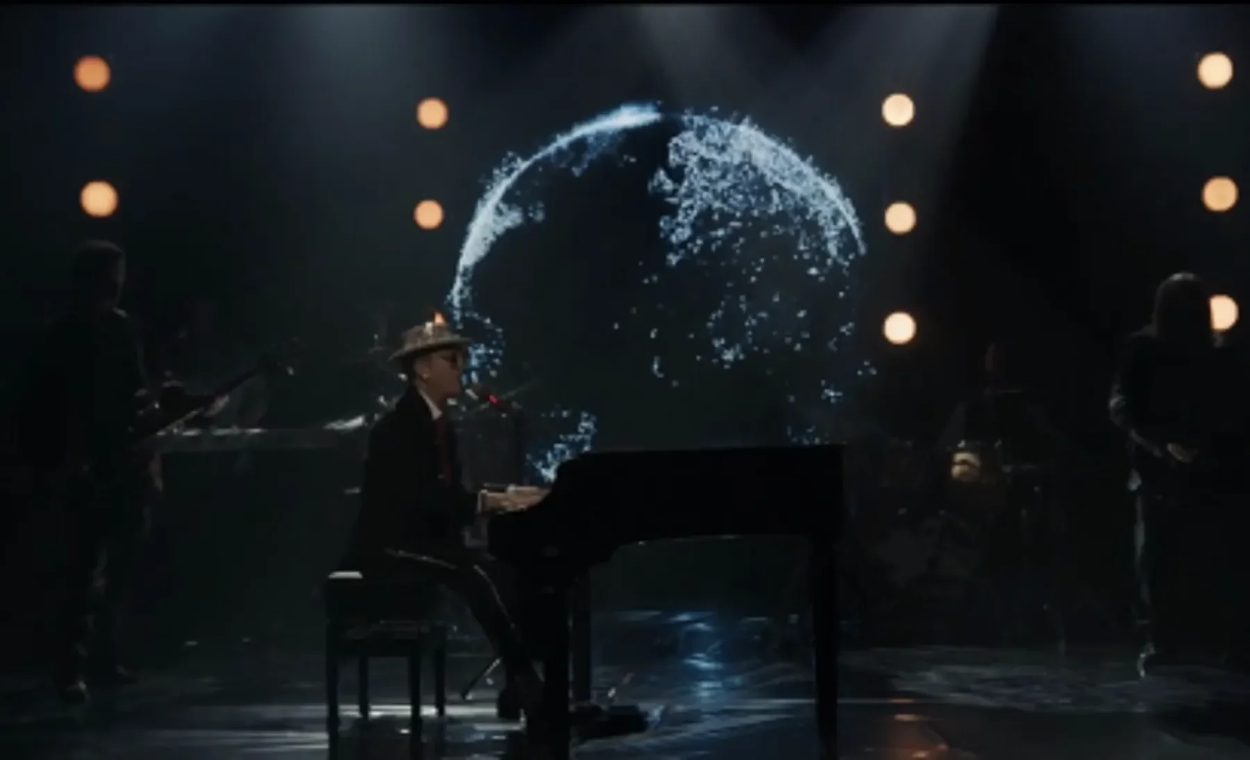 Oceans and Roses Under the stars- A pink and black gala 