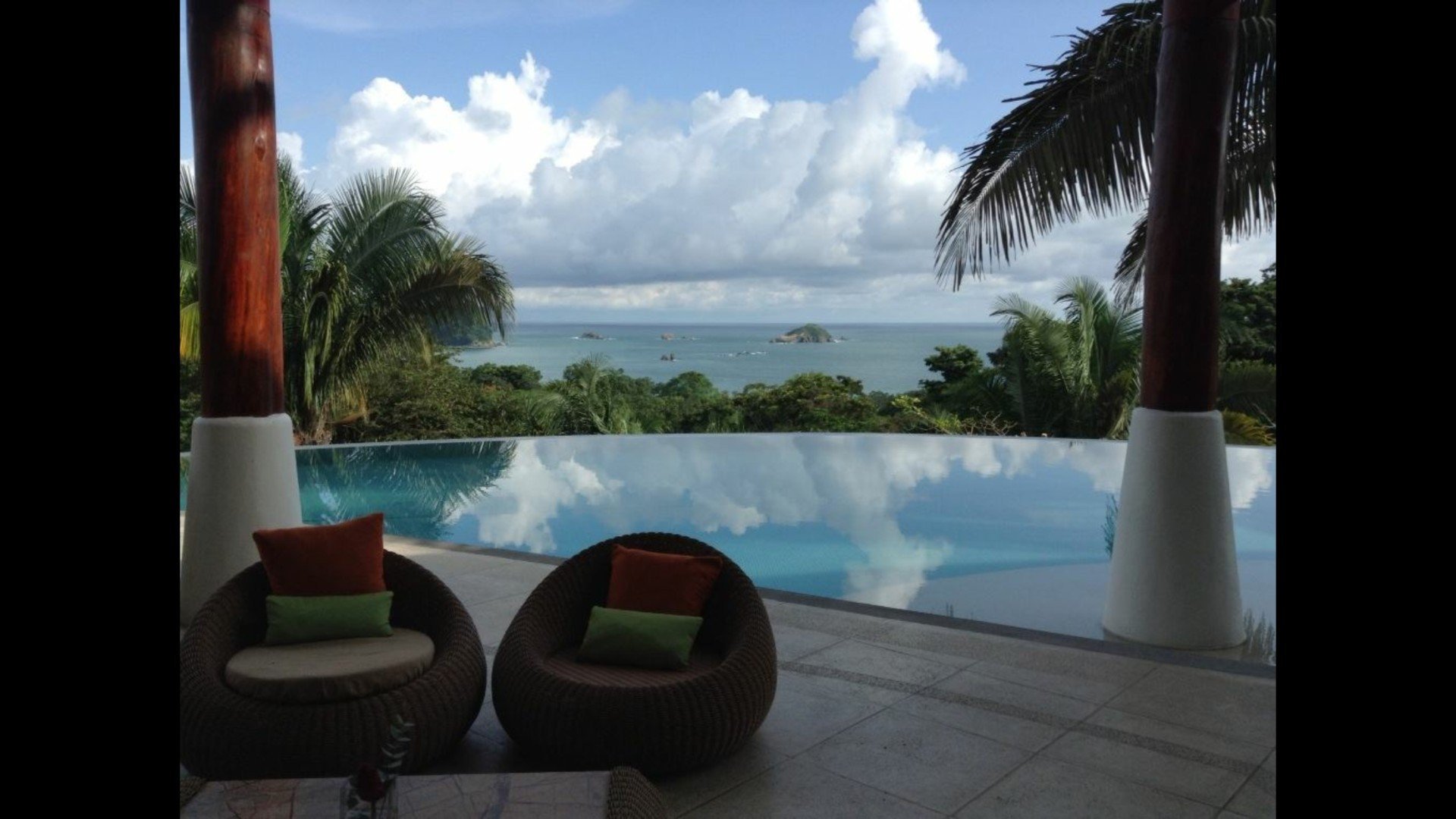 22-Casa-Fantastica-Pool-View.jpg
