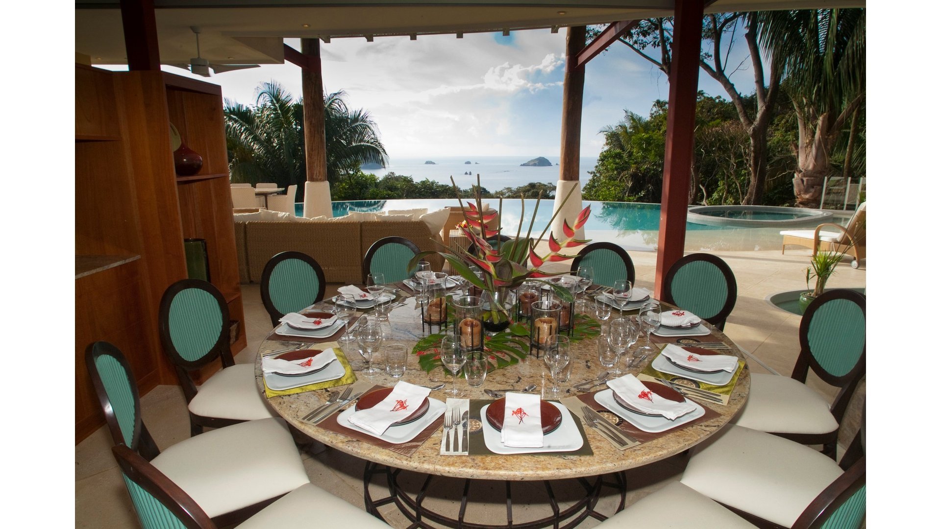 04-Casa-Fantastica-Dining-Area.jpg