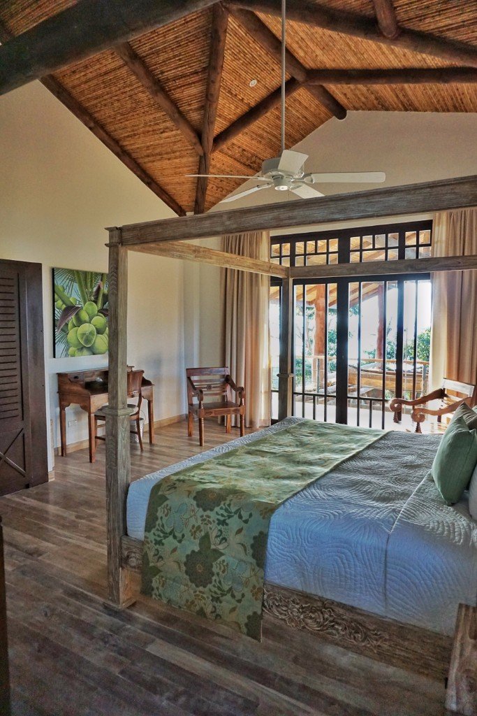 Copy-of-19-The-Tree-House-Manuel-Antonio-Costa-Rica-Bedroom.jpg