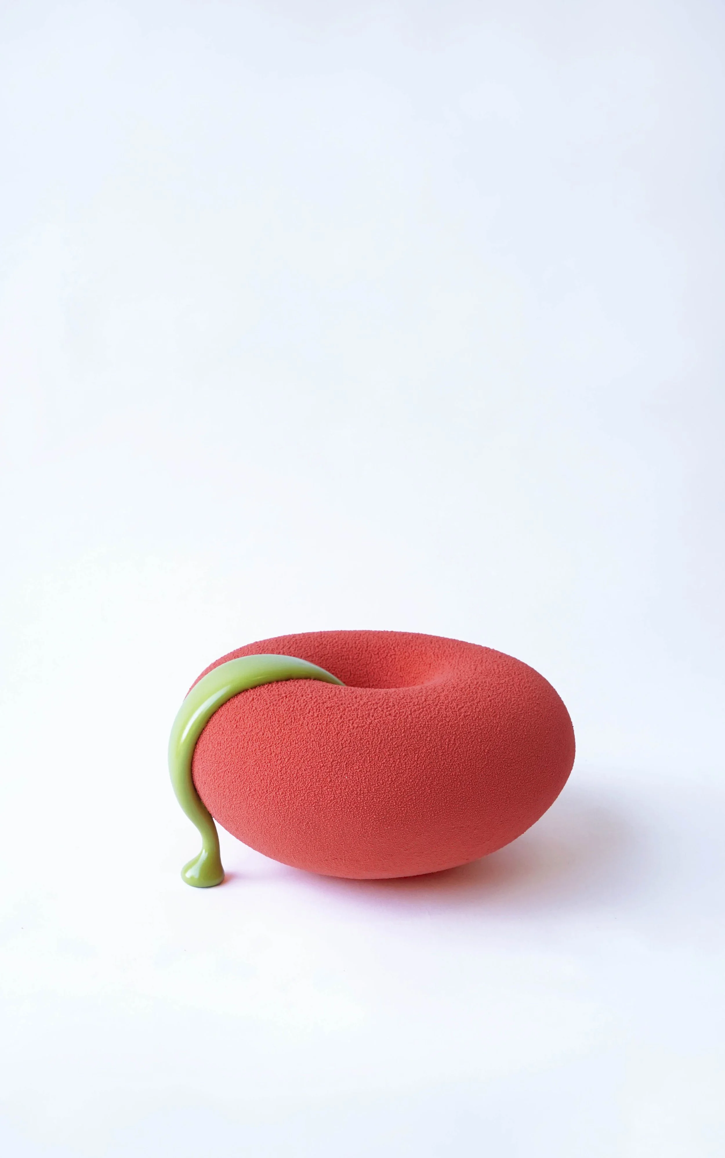 Volcanic Clam, 2026, Stoneware, glaze, 15 x 26 cm.jpg