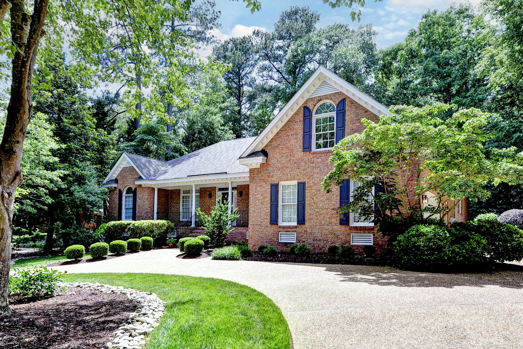 2-Smolko-Property-4-Tay-River-Exterior-1.jpg