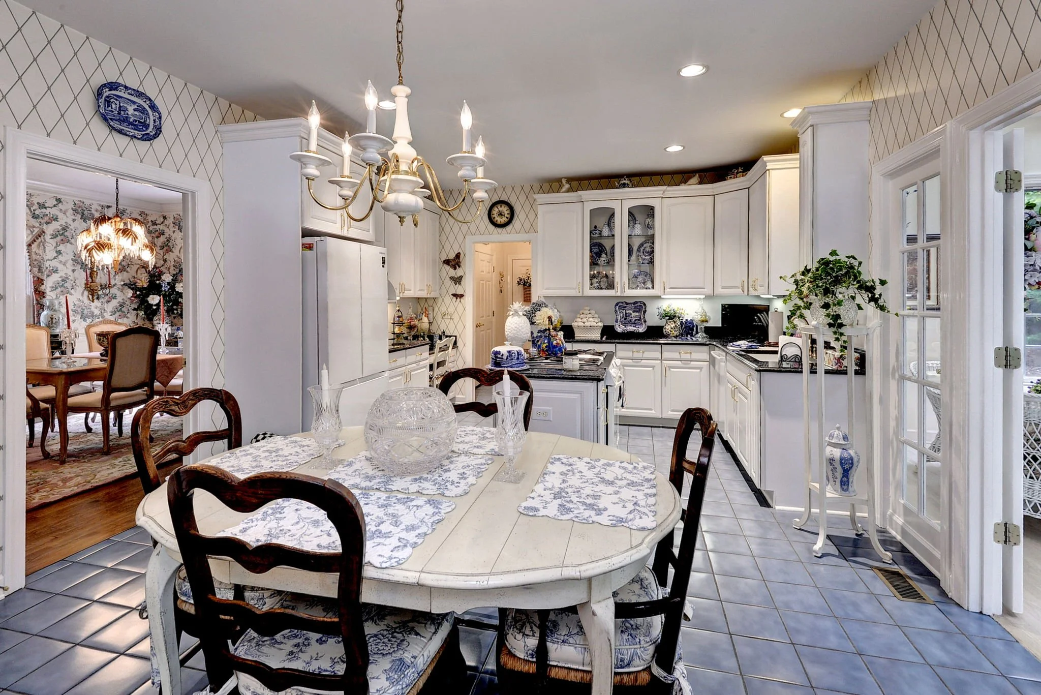 Breakfast Room in Kitchen