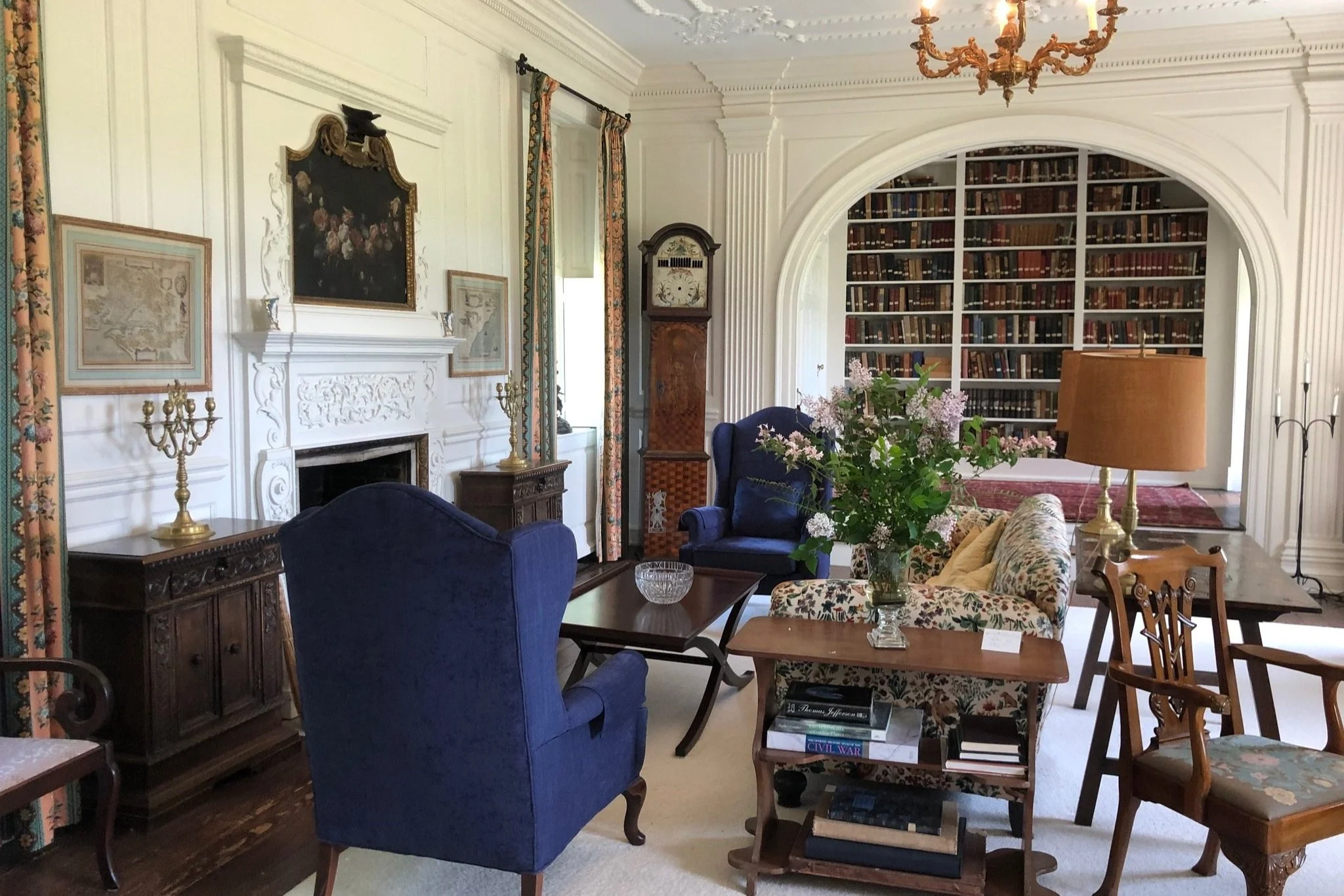 Living-room-with-Library.jpg