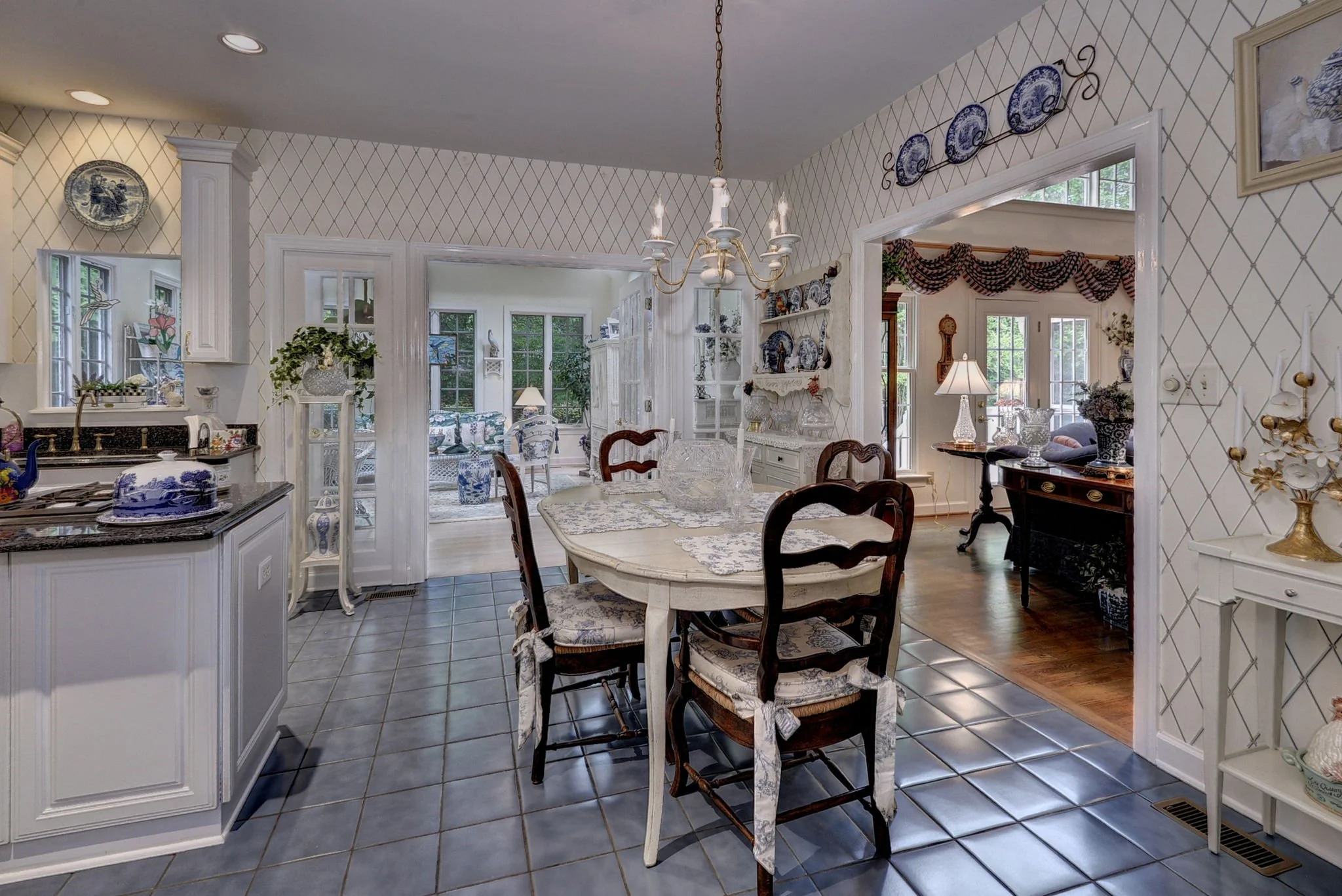 Breakfast Room in Kitchen