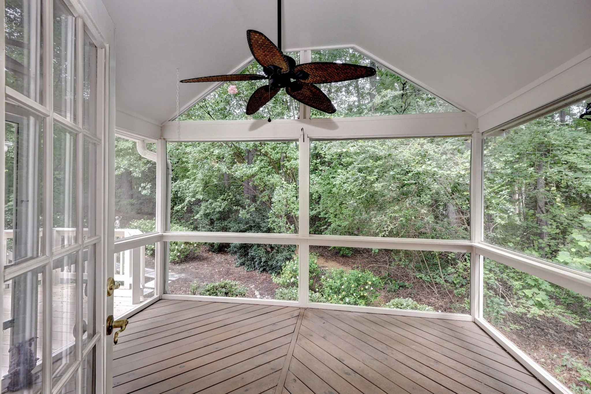 Screened-in Porch