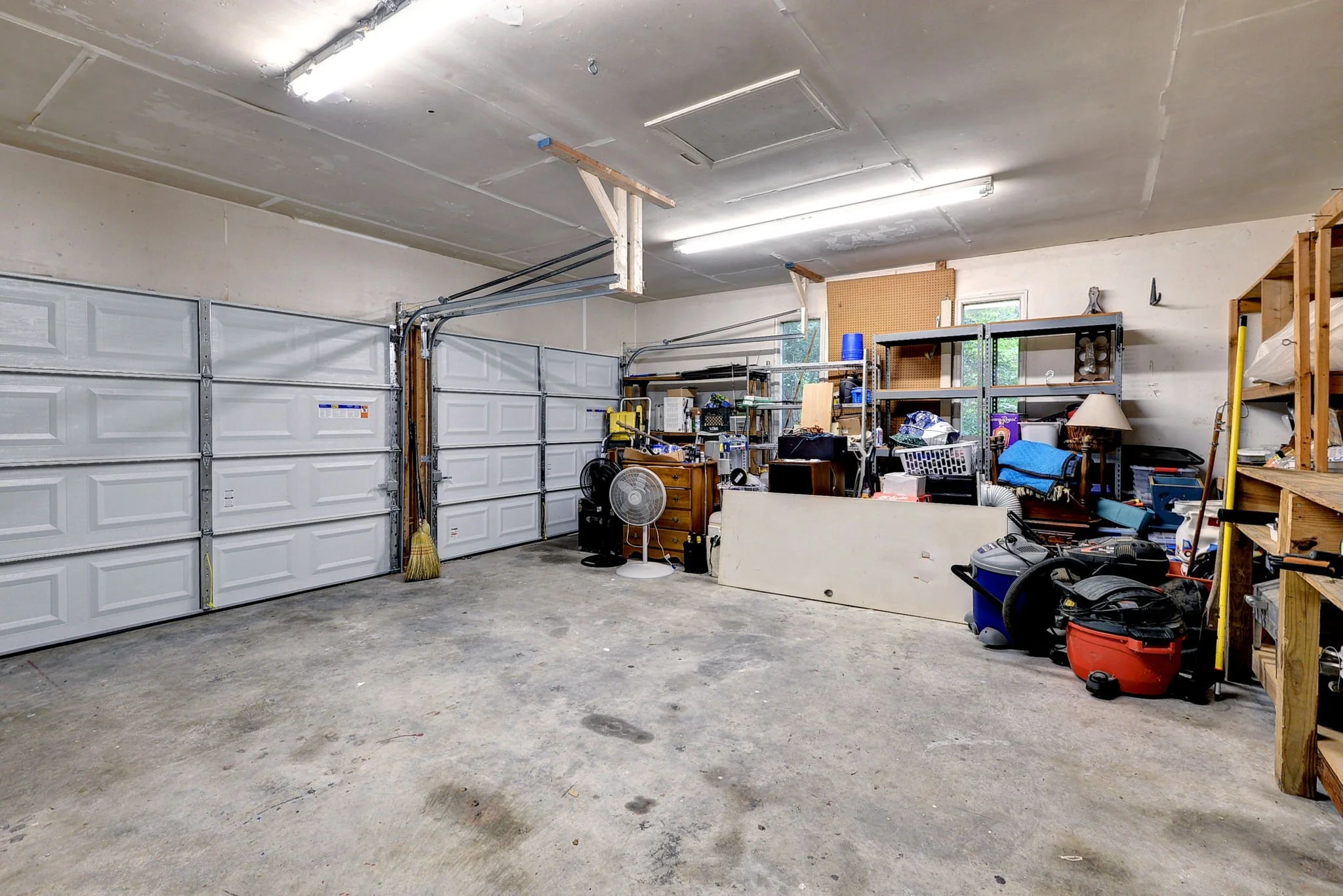 2-Car Garage