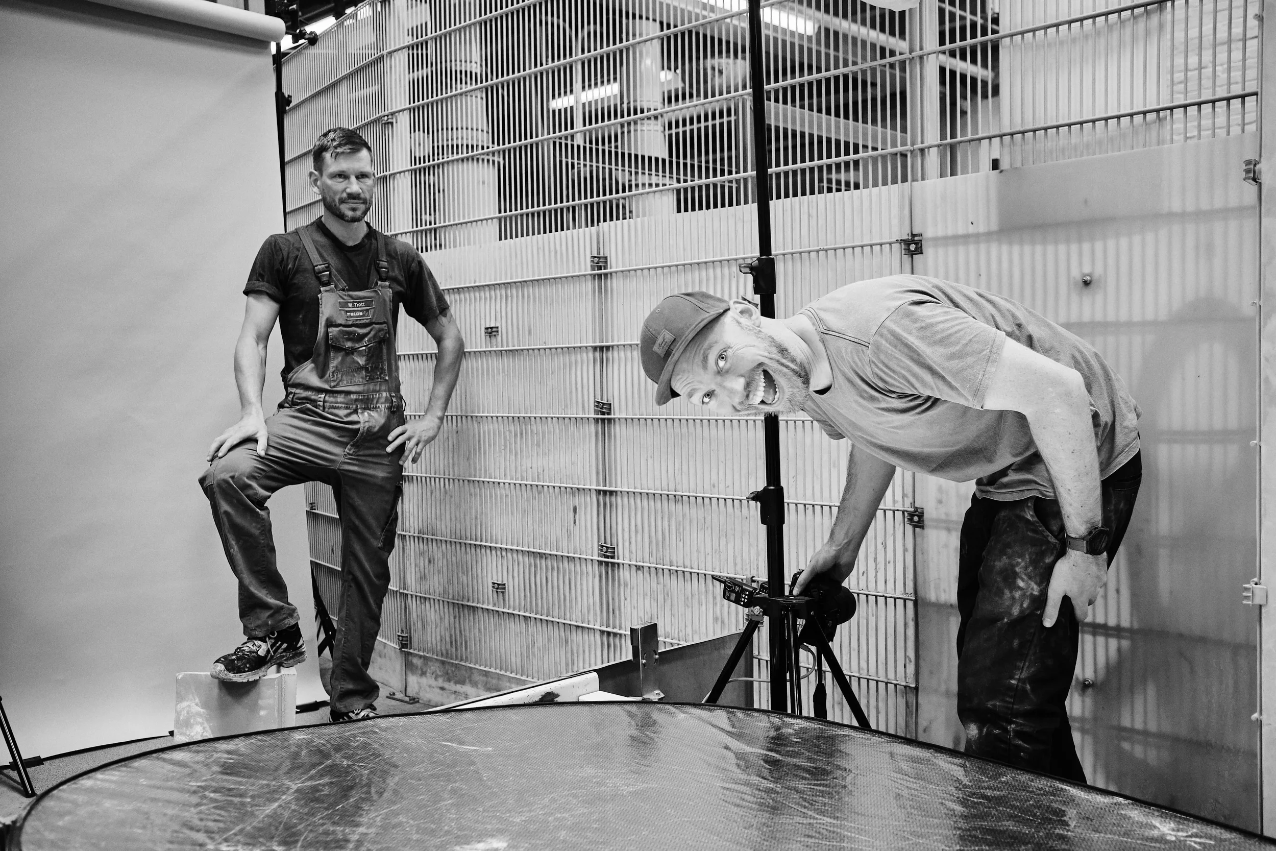 Fotoshooting-Mitarbeiter_Qualitätskampagne-BTS-Shots-Melle-Osnabrück-Melos--Granulat-Bodenbelag-Kampagne-Hinter-den-Kulissen_Color_0029_Web.webp