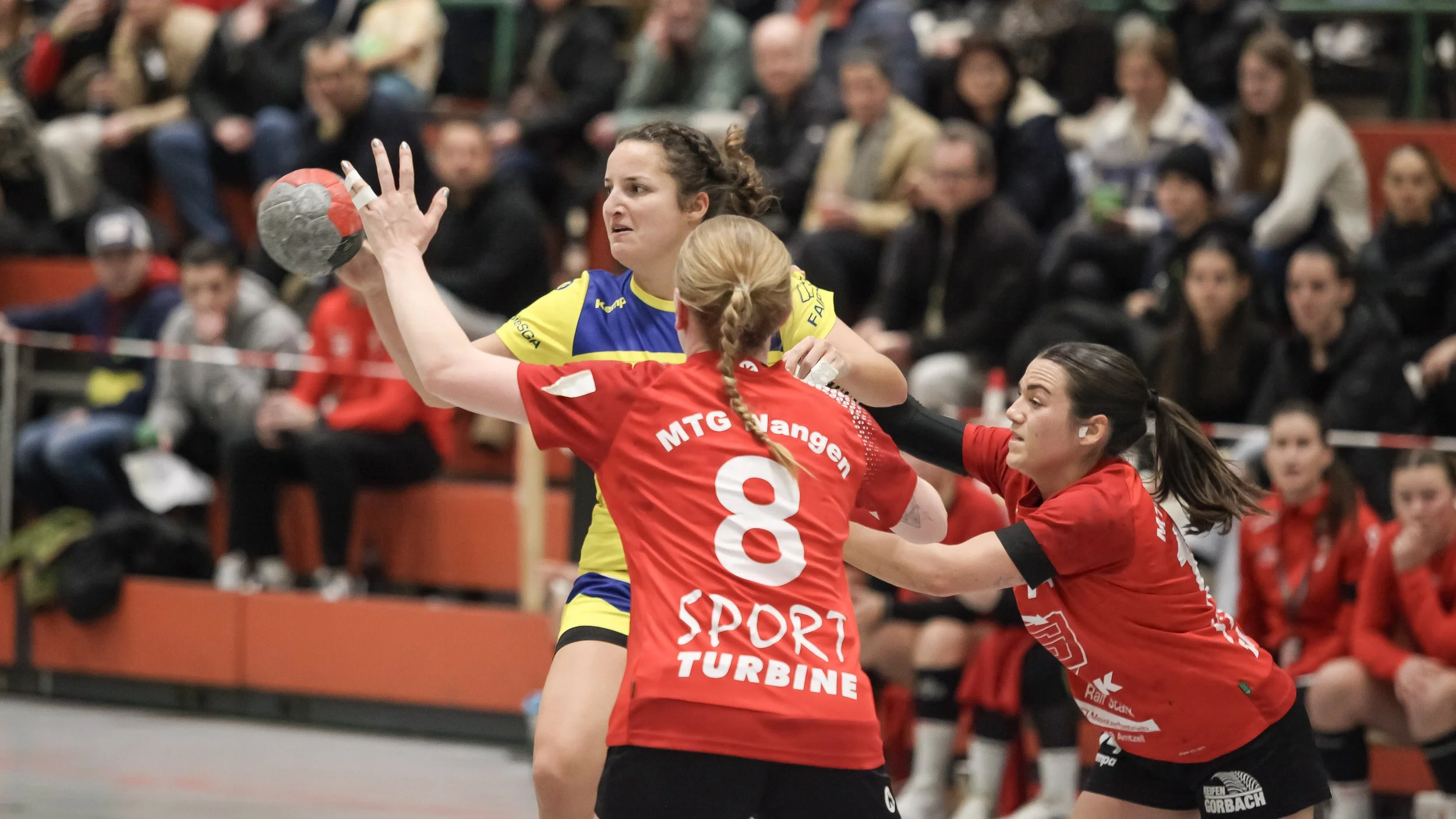 Starker Start, bitterer Einbruch – Frauen 1 unterliegen bei Derby in Biberach