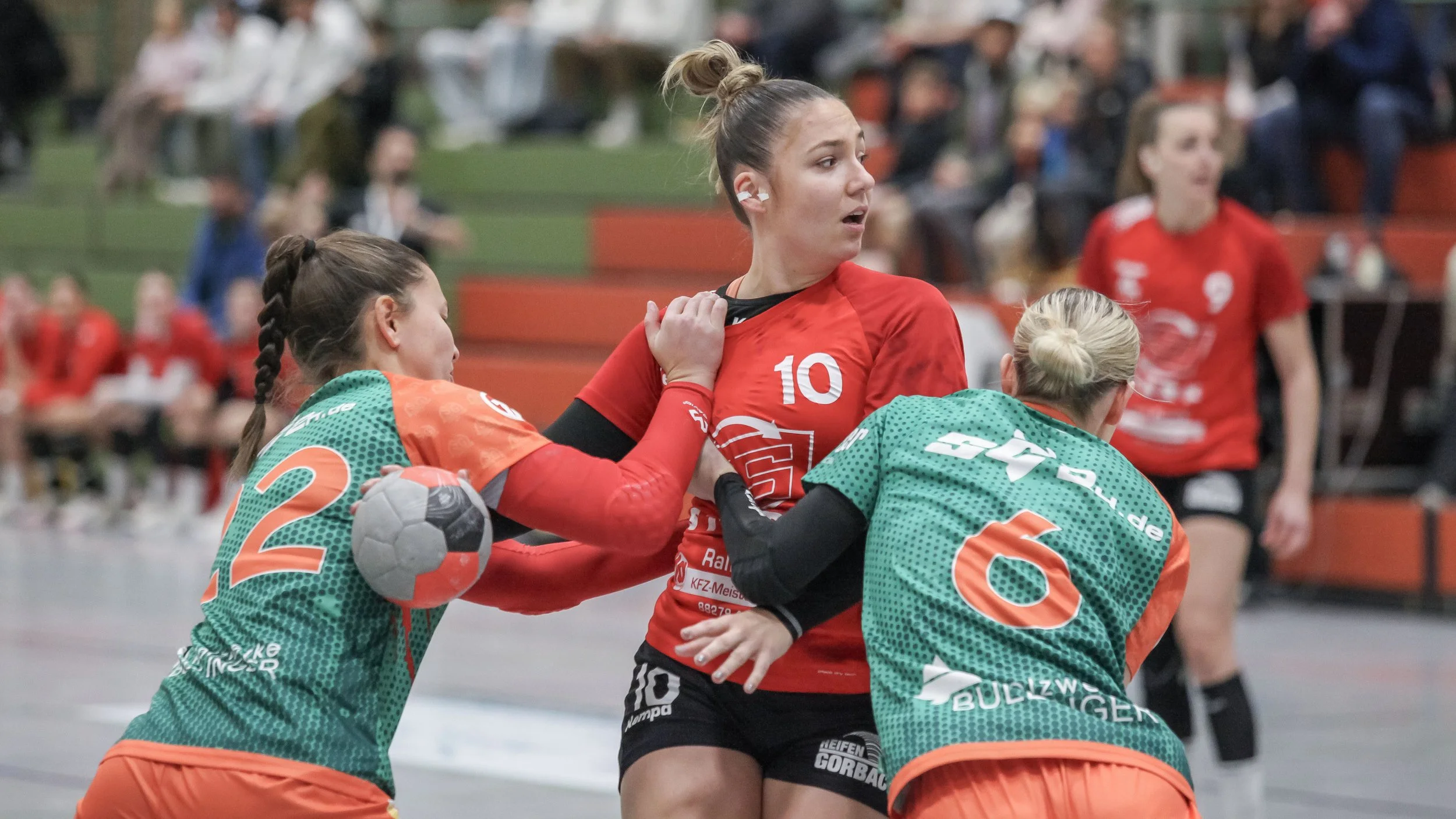 Schwere Aufgabe für die Frauen 1 