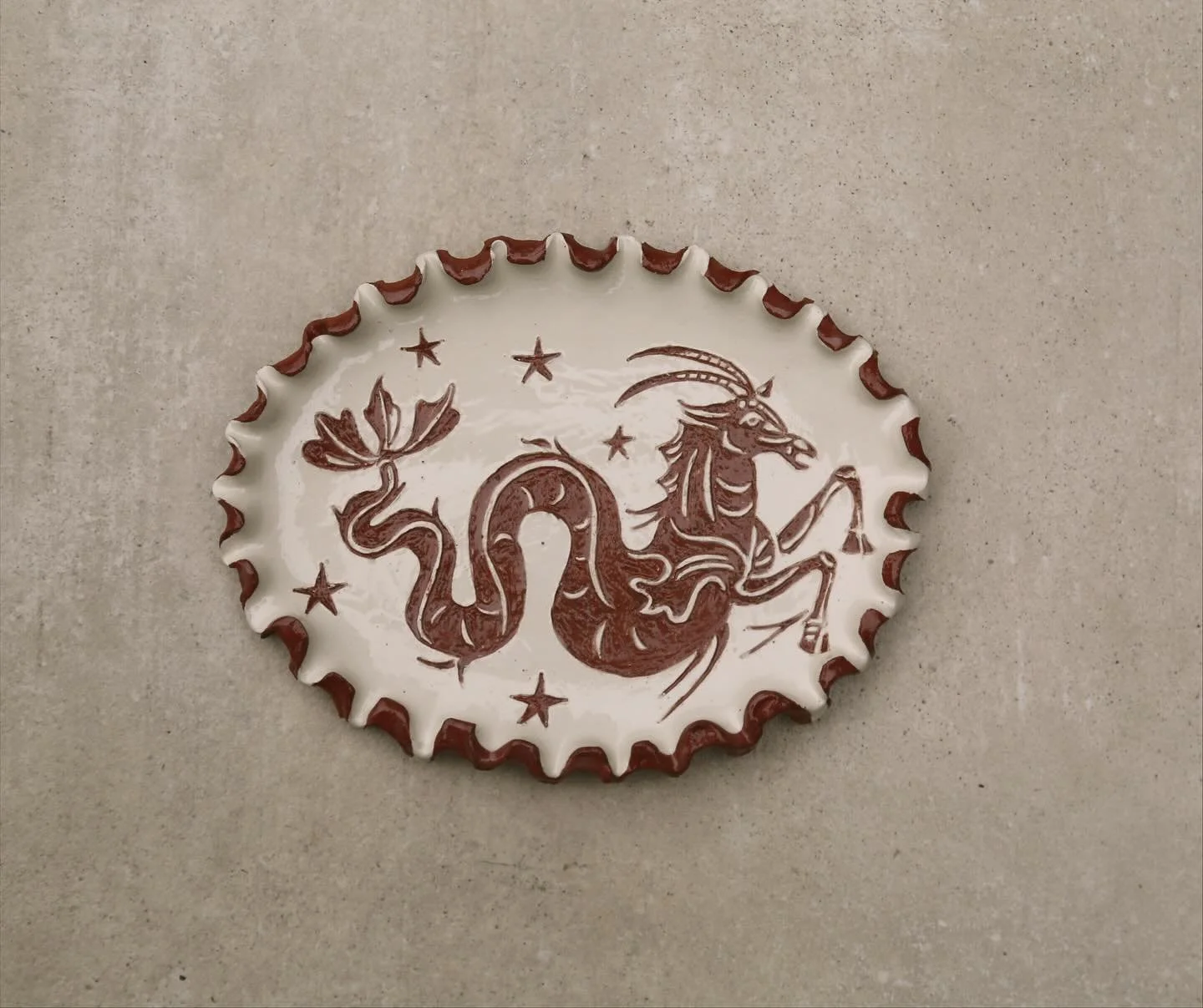 🐚 NEW Ceramic Drop! 🐚 

We have just added a few new ceramic platters to the website, fresh out the kiln! All artworks are one off piece and hand made in Fiona&rsquo;s Essex studio! Let us know which is your favorite! ✨💫