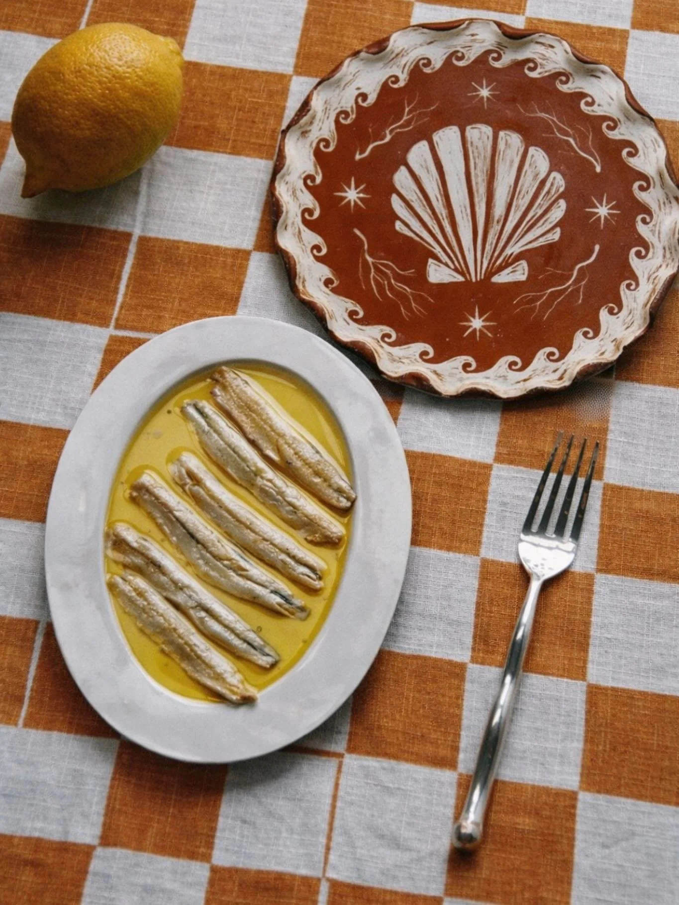 We still have some pieces left from our second ceramic collection! Check out our website to discover our handmade one off ceramic artworks! They would also make the most wonderful Mother&rsquo;s Day present! 🩵🐚