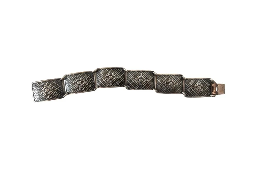 Lattice Pannel Flower Norwegian Bracelet.jpg