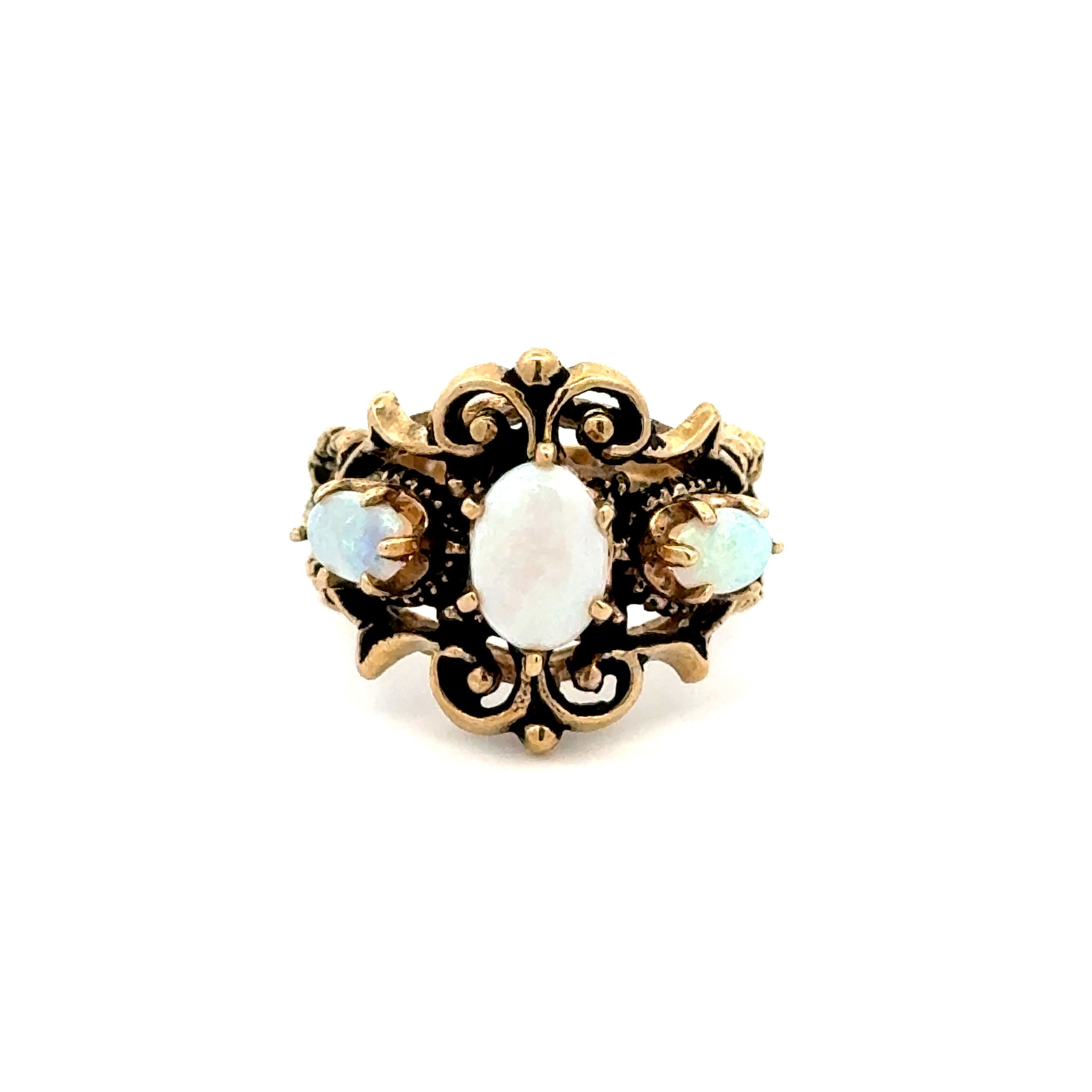3stone ring Opal.jpg