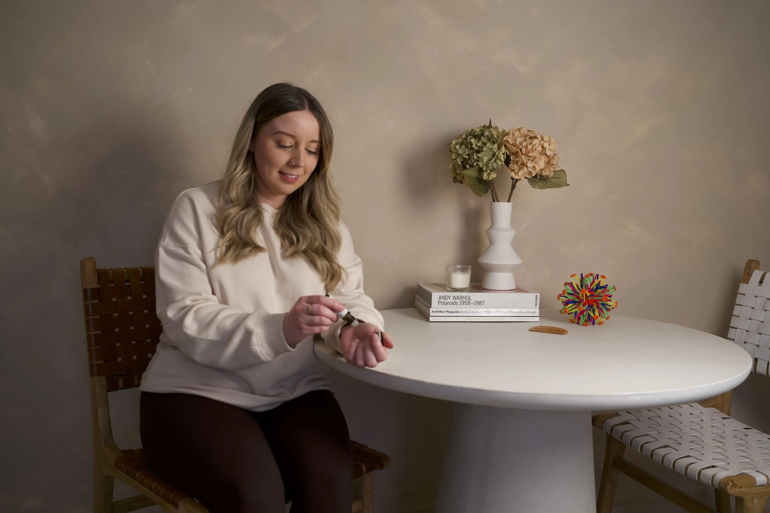 A hypobirthing teacher from north tyneside demonstrating how to use essential oils