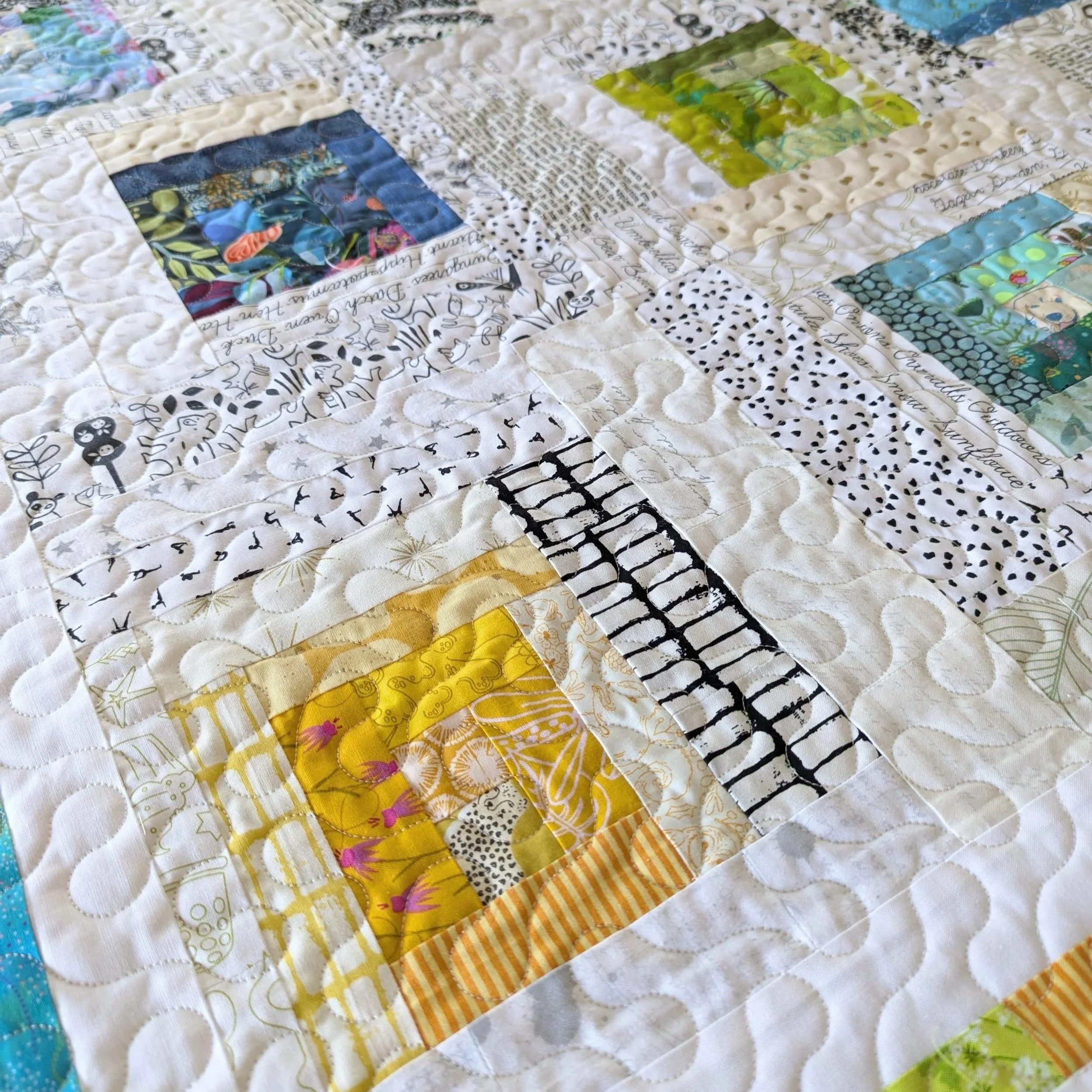 Chasing+coral++panto+scrappy+quilt.jpg