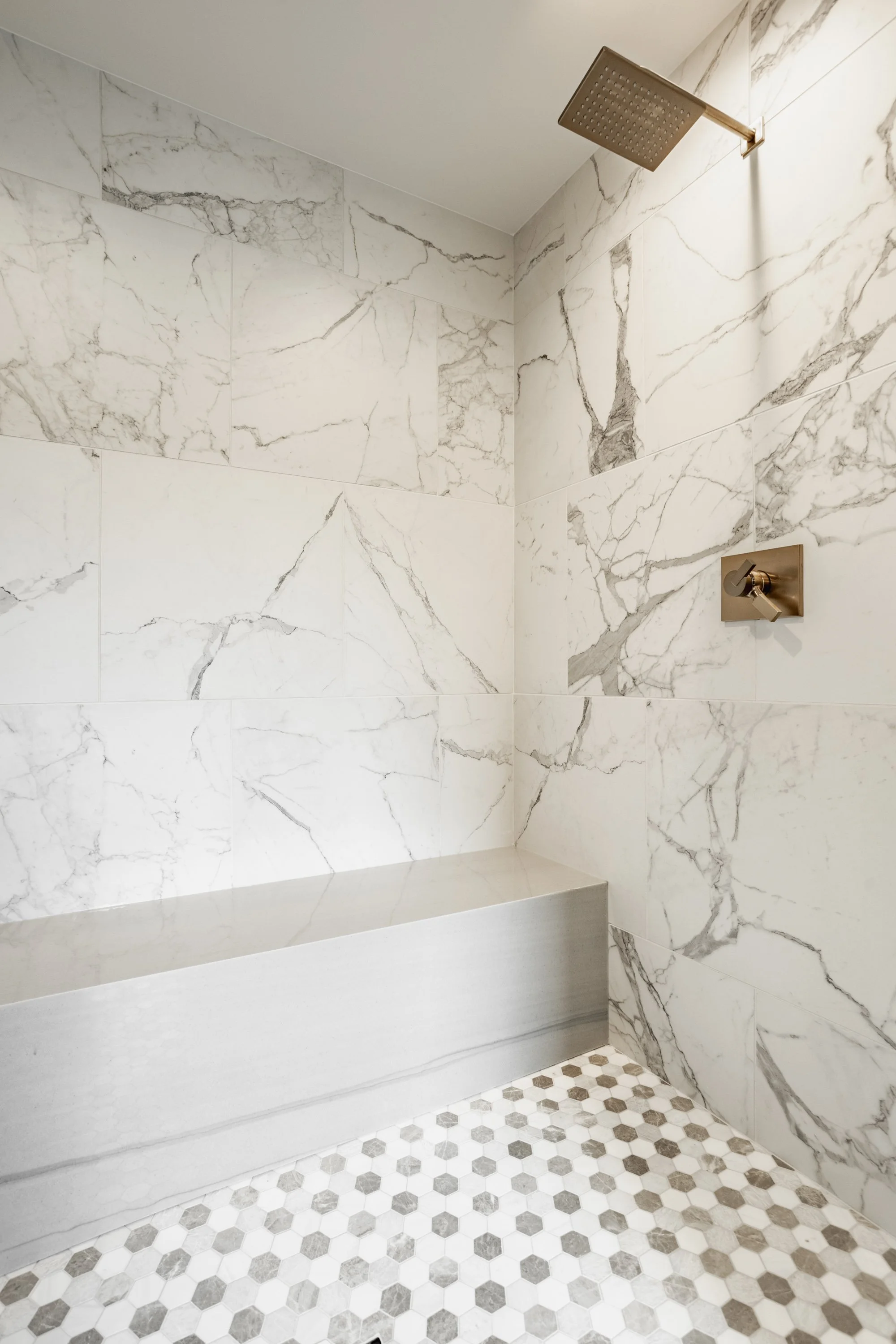42 - 3925 Besbie Way.jpg