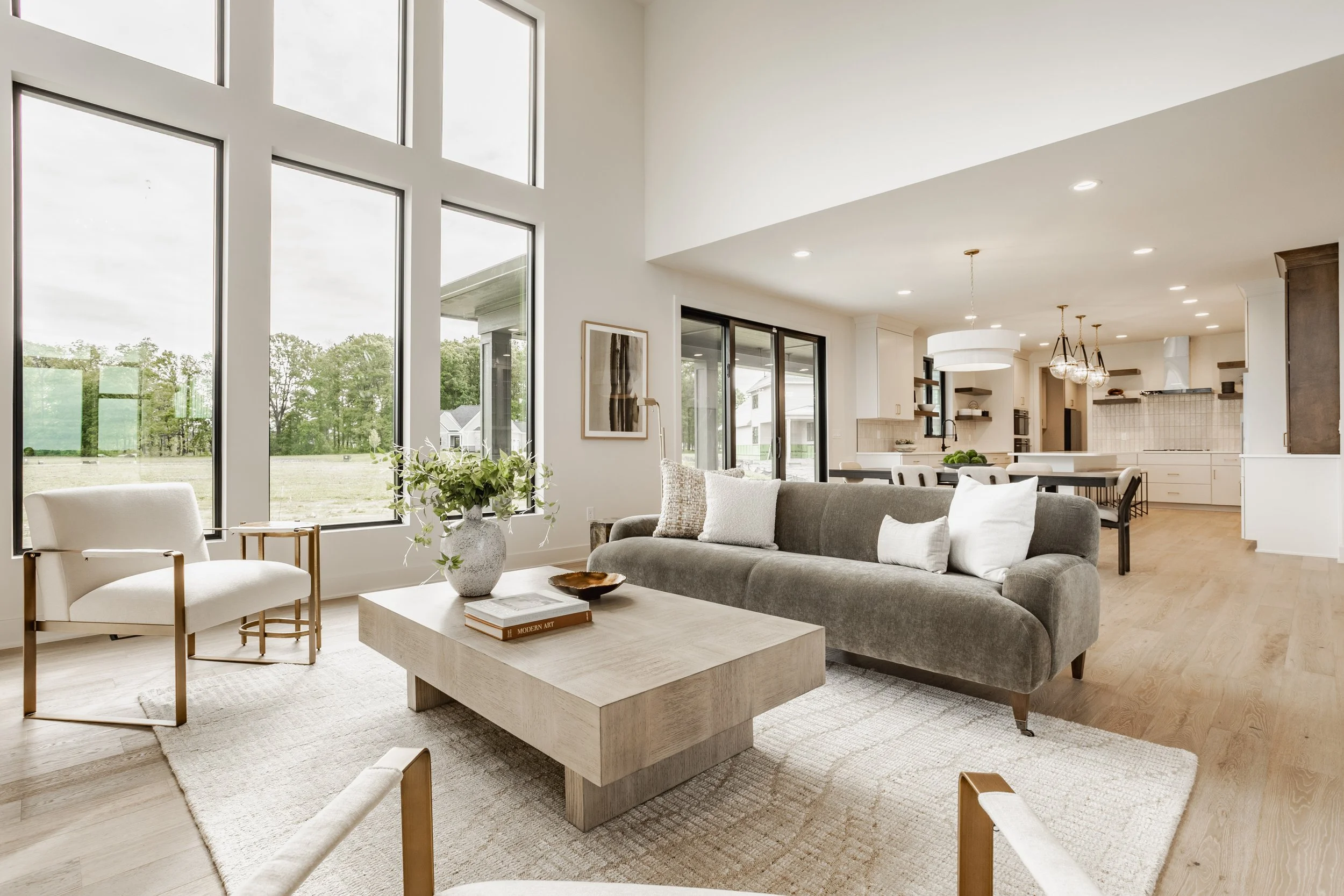 15 - 3925 Besbie Way.jpg
