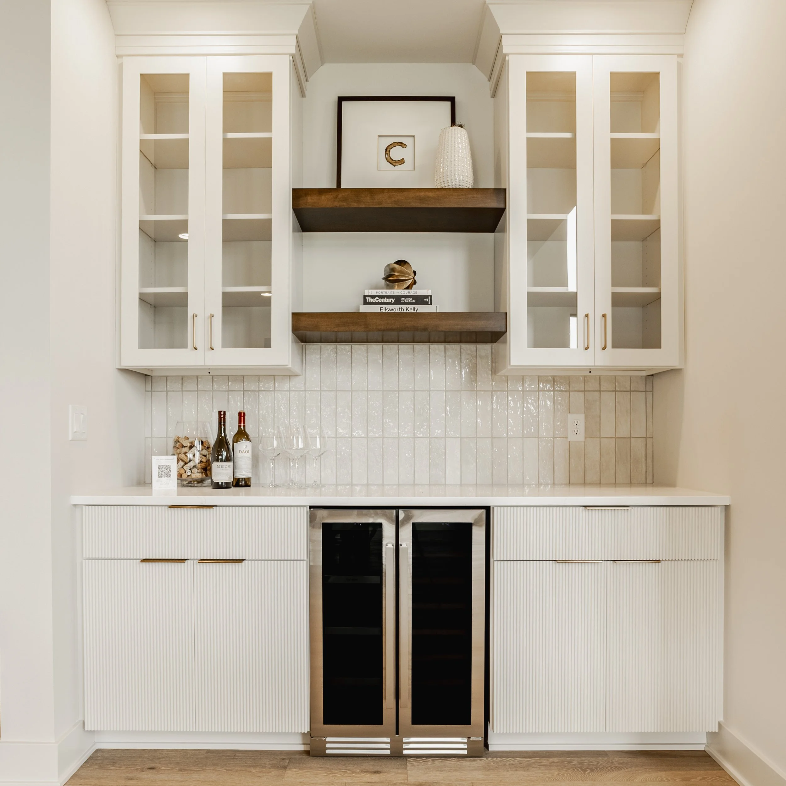 21 - 3925 Besbie Way.jpg