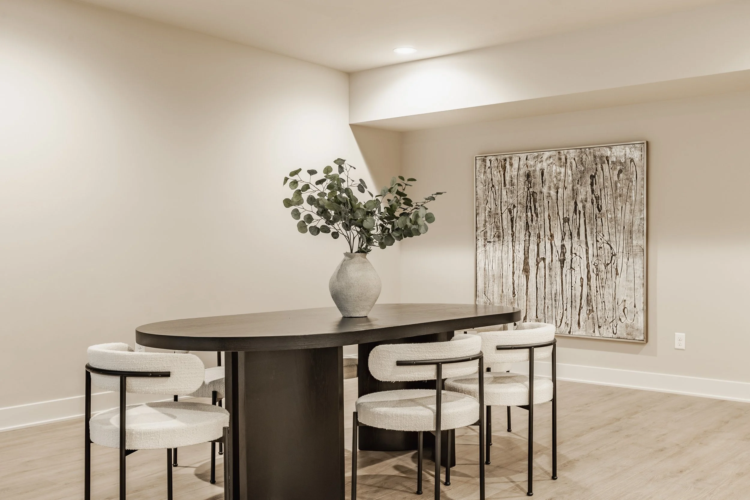 53 - 3925 Besbie Way.jpg