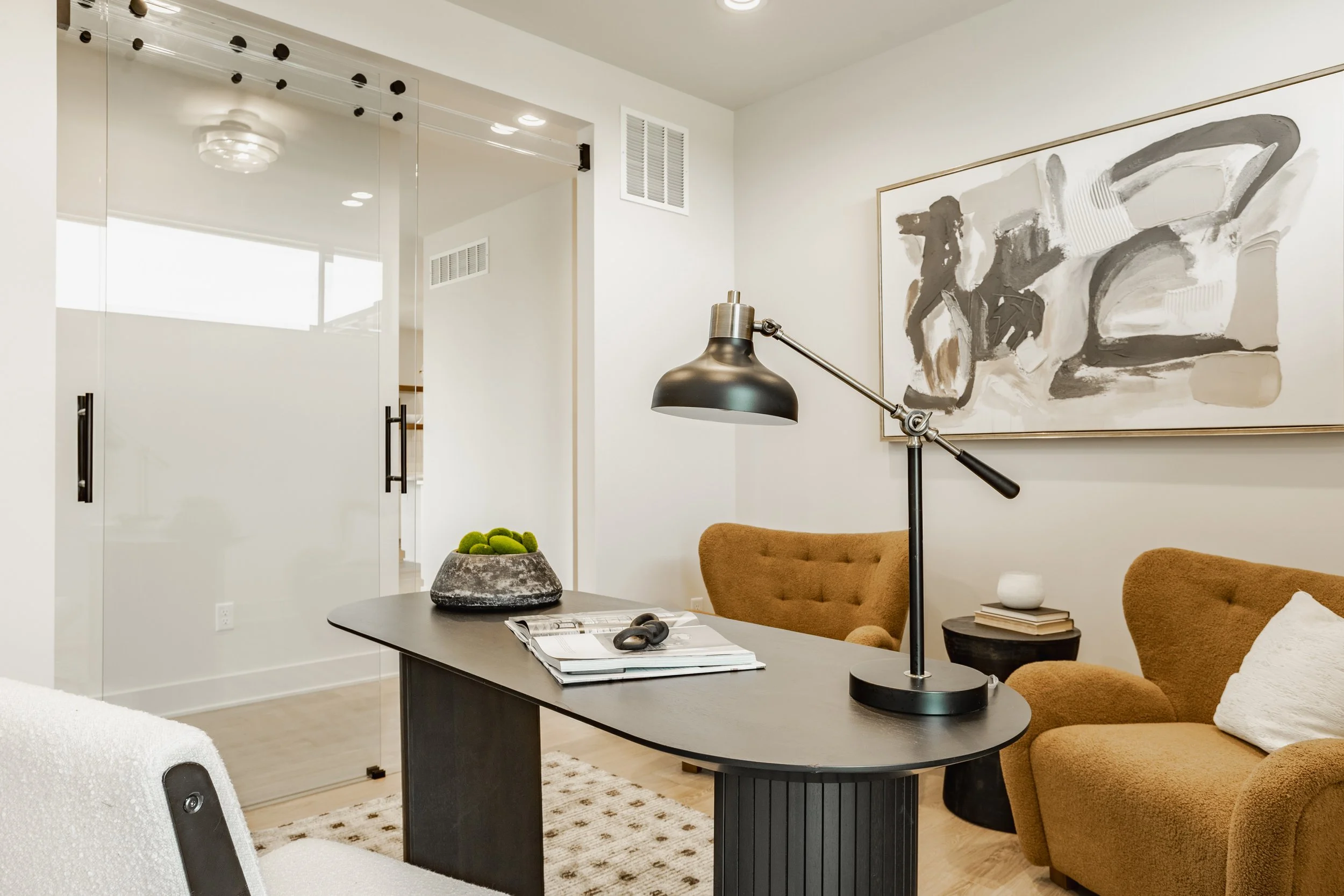 33 - 3925 Besbie Way.jpg