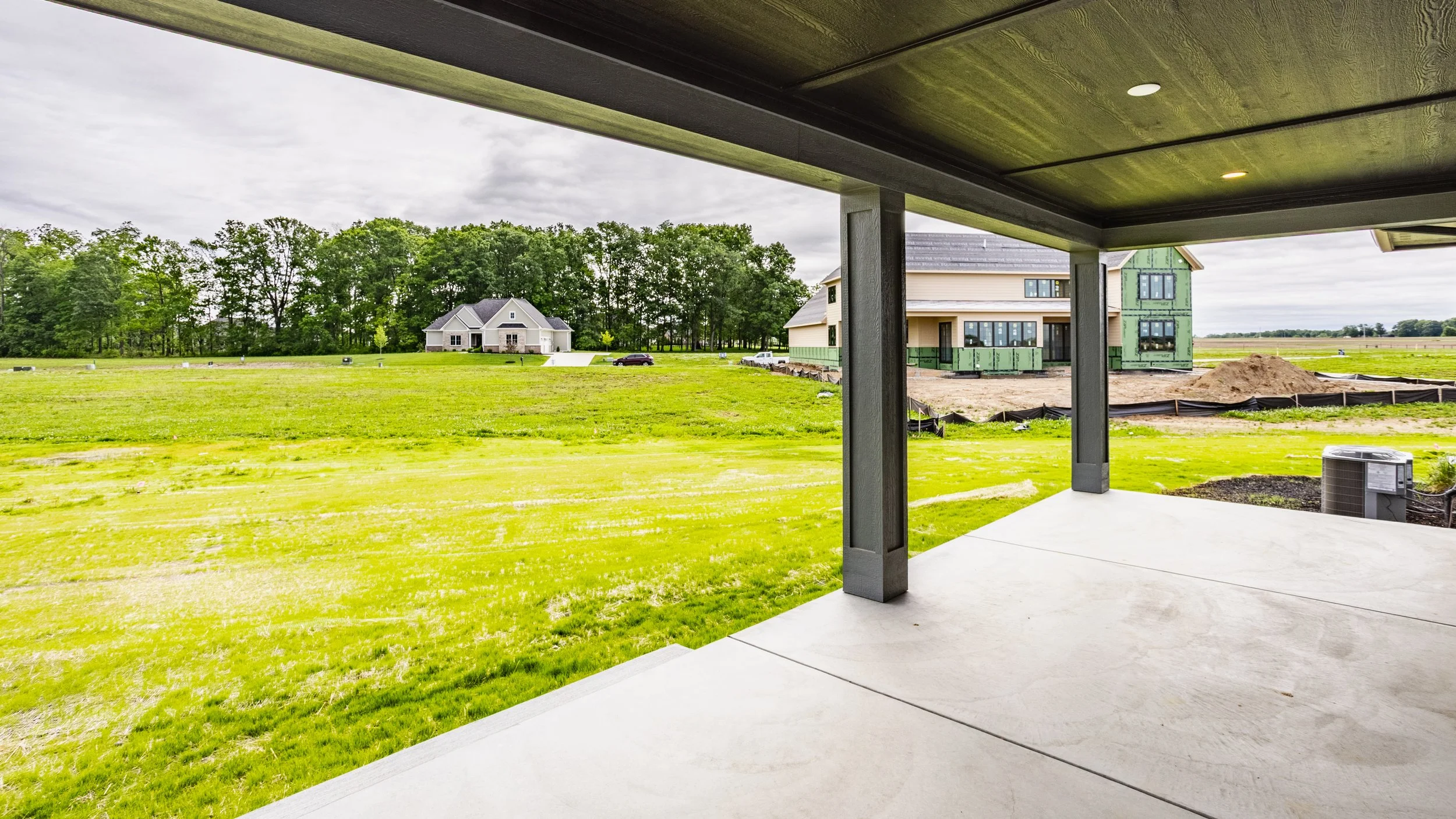 61 - 3925 Besbie Way.jpg