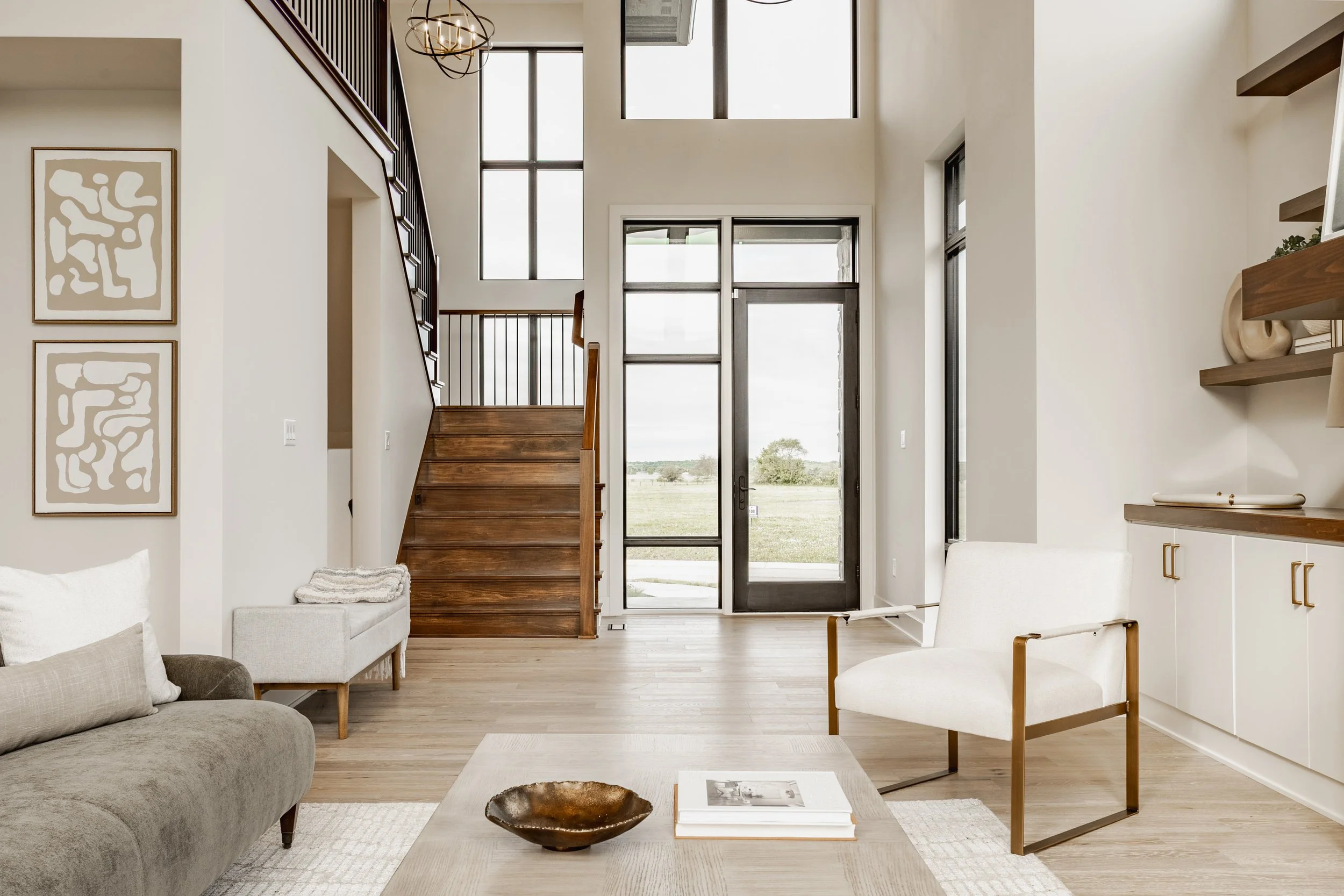 07 - 3925 Besbie Way.jpg