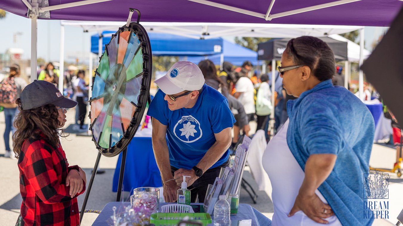 B MAGIC-HUNTER'S POINT-BACKPACK GIVEAWAY-8.12.23-SAN FRANCISCO-PHOTOGRAPHY-2023-SILENT TUNEZ PRODUCTIONS-5.jpg