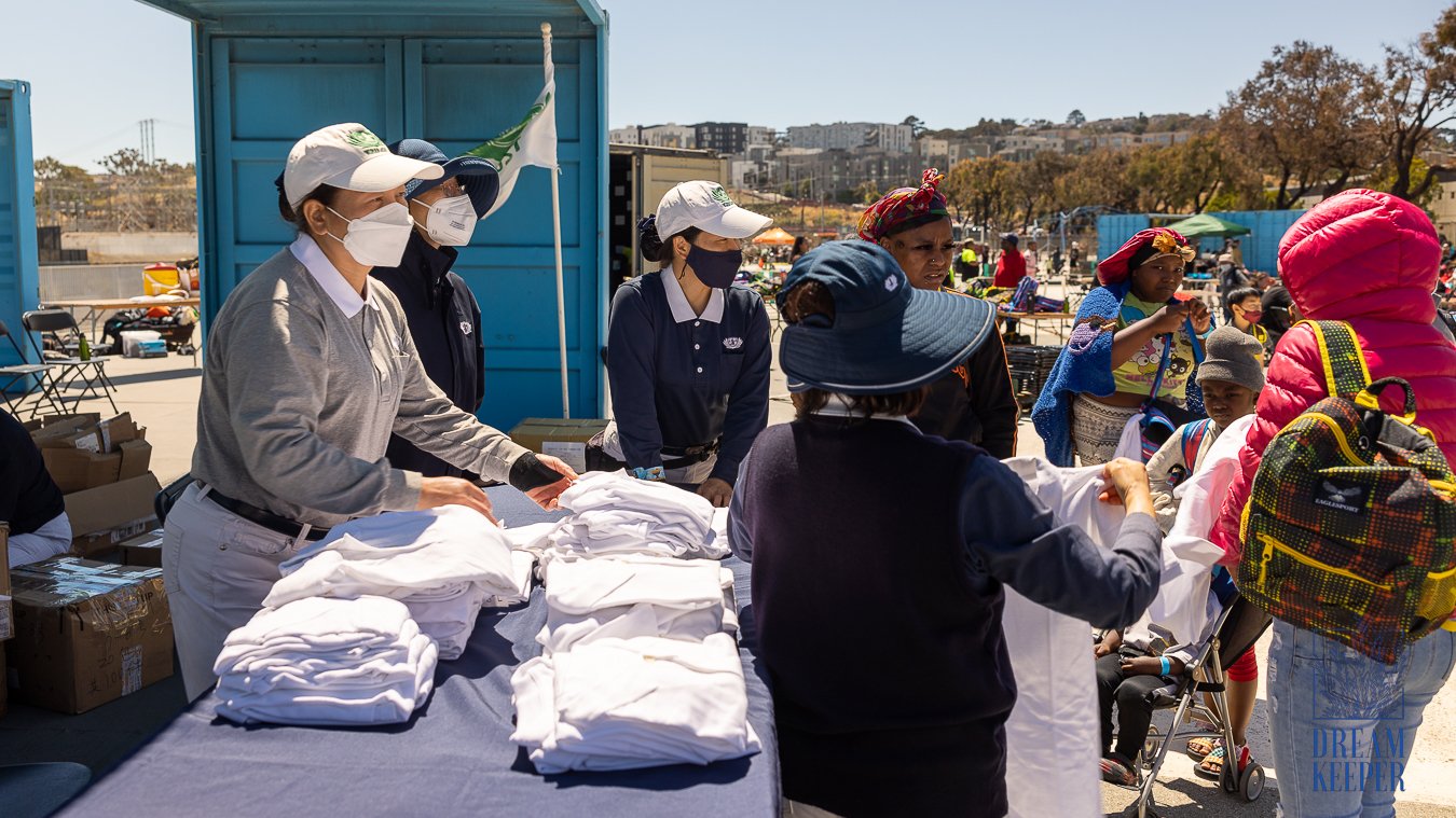 B MAGIC-HUNTER'S POINT-BACKPACK GIVEAWAY-8.12.23-SAN FRANCISCO-PHOTOGRAPHY-2023-SILENT TUNEZ PRODUCTIONS-48.jpg