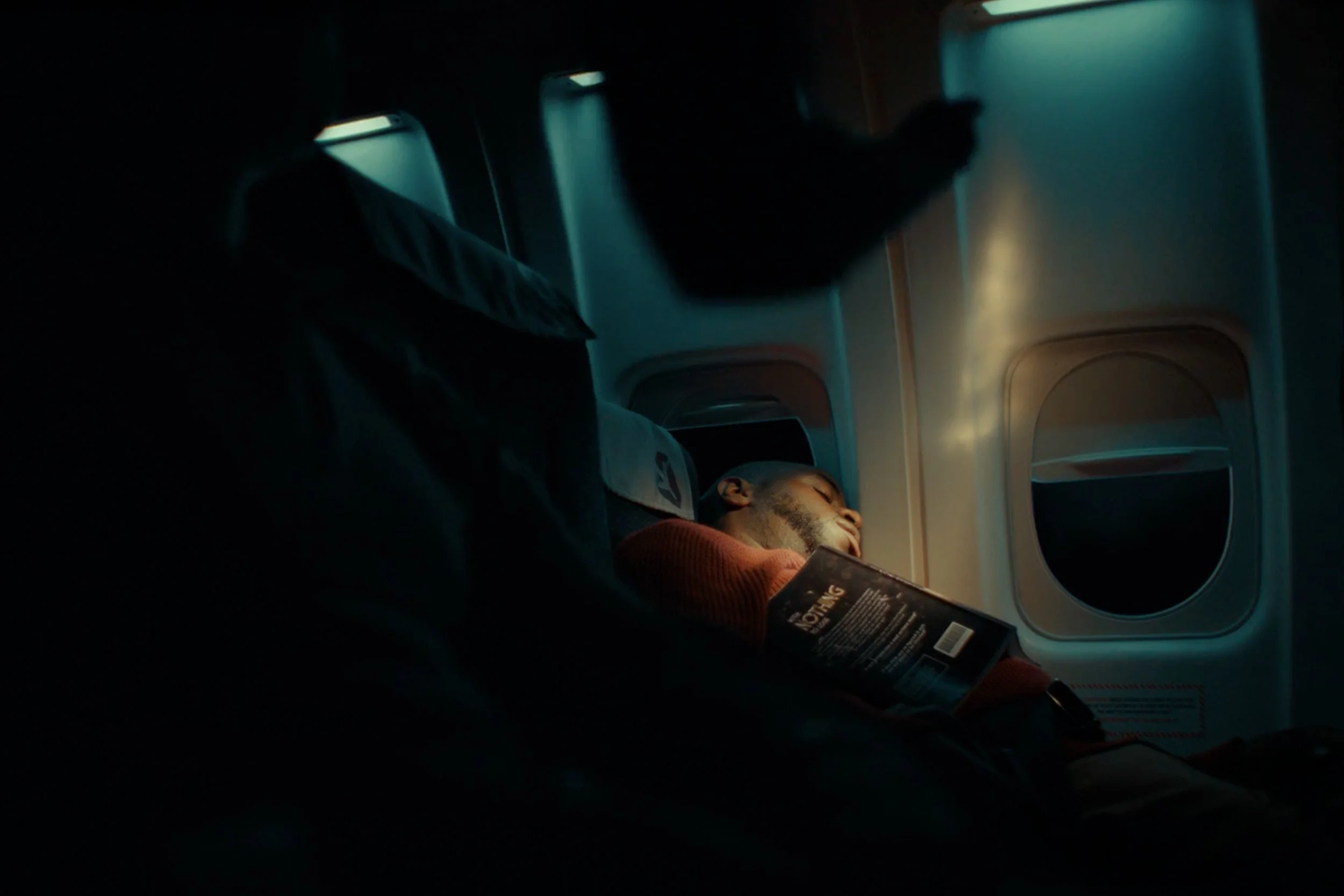 Expedia-Nothing // diseño de libro Hero