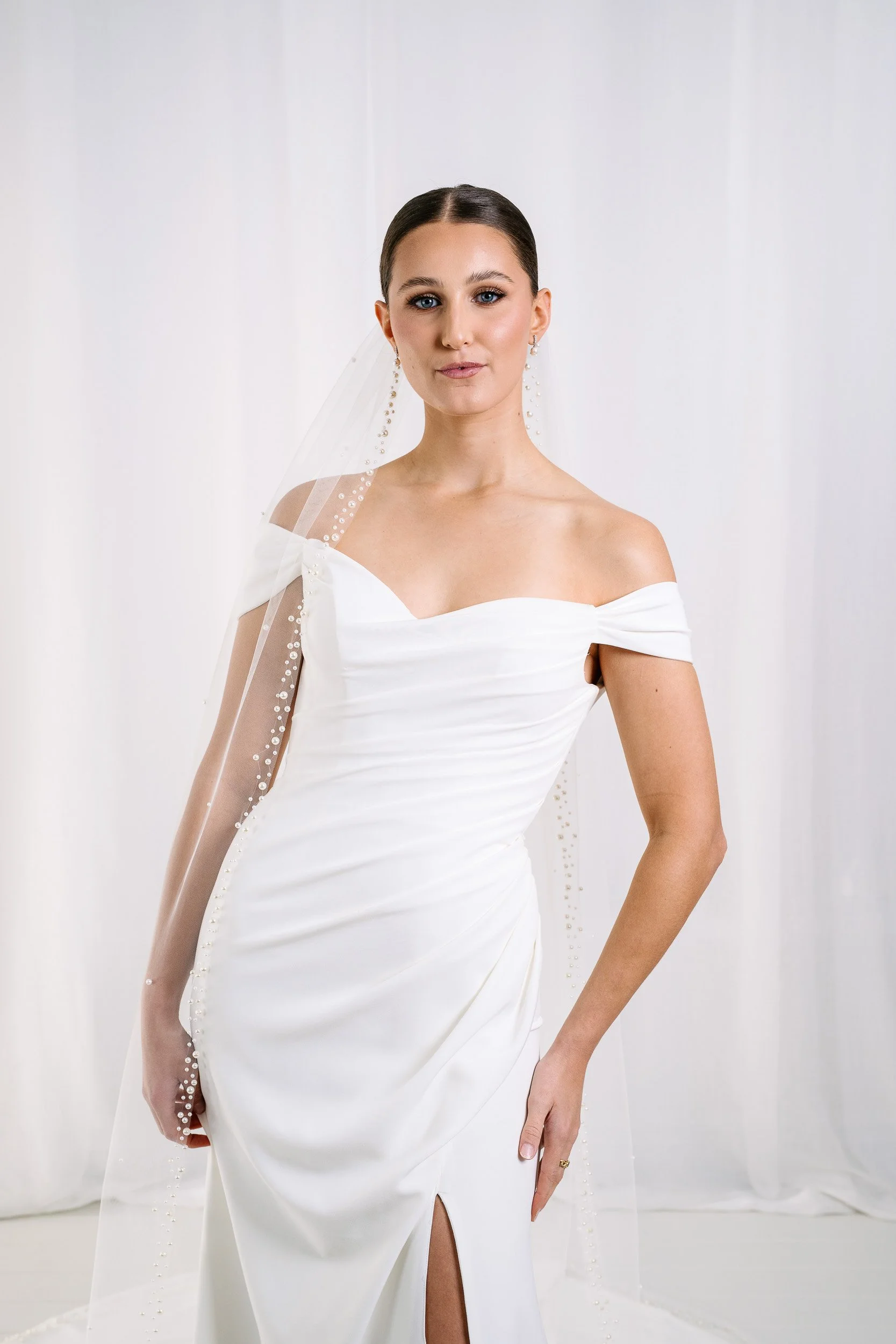 AN8001-P Brides_by_Mancini_Veils_Clr_Low-120.jpg
