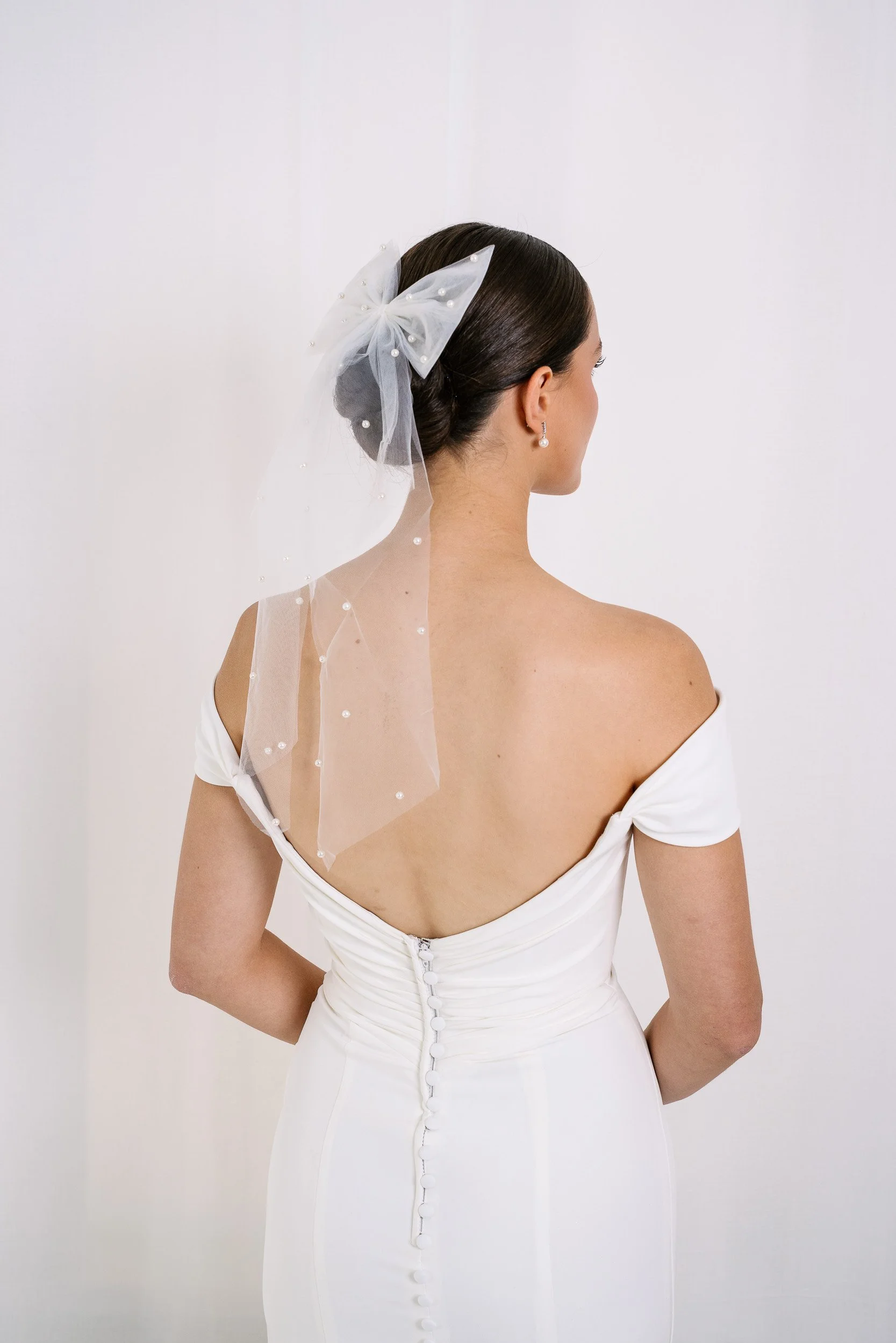 AN70-BOW Brides_by_Mancini_Veils_Clr_Low-191.jpg