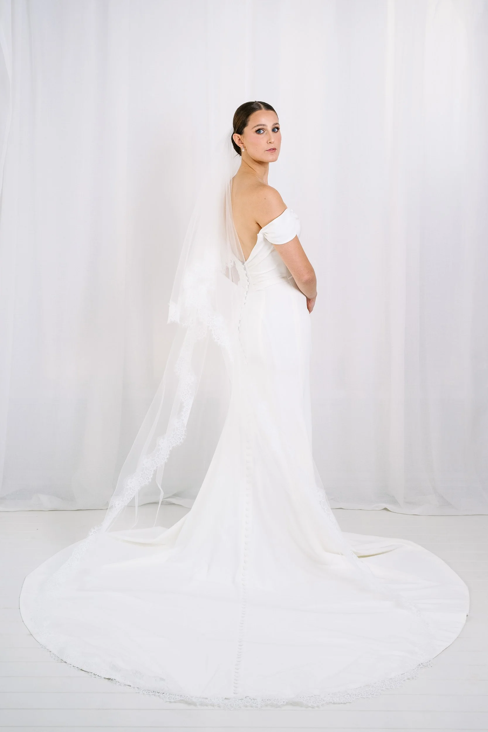 AN6042-L Brides_by_Mancini_Veils_Clr_Low-333.jpg