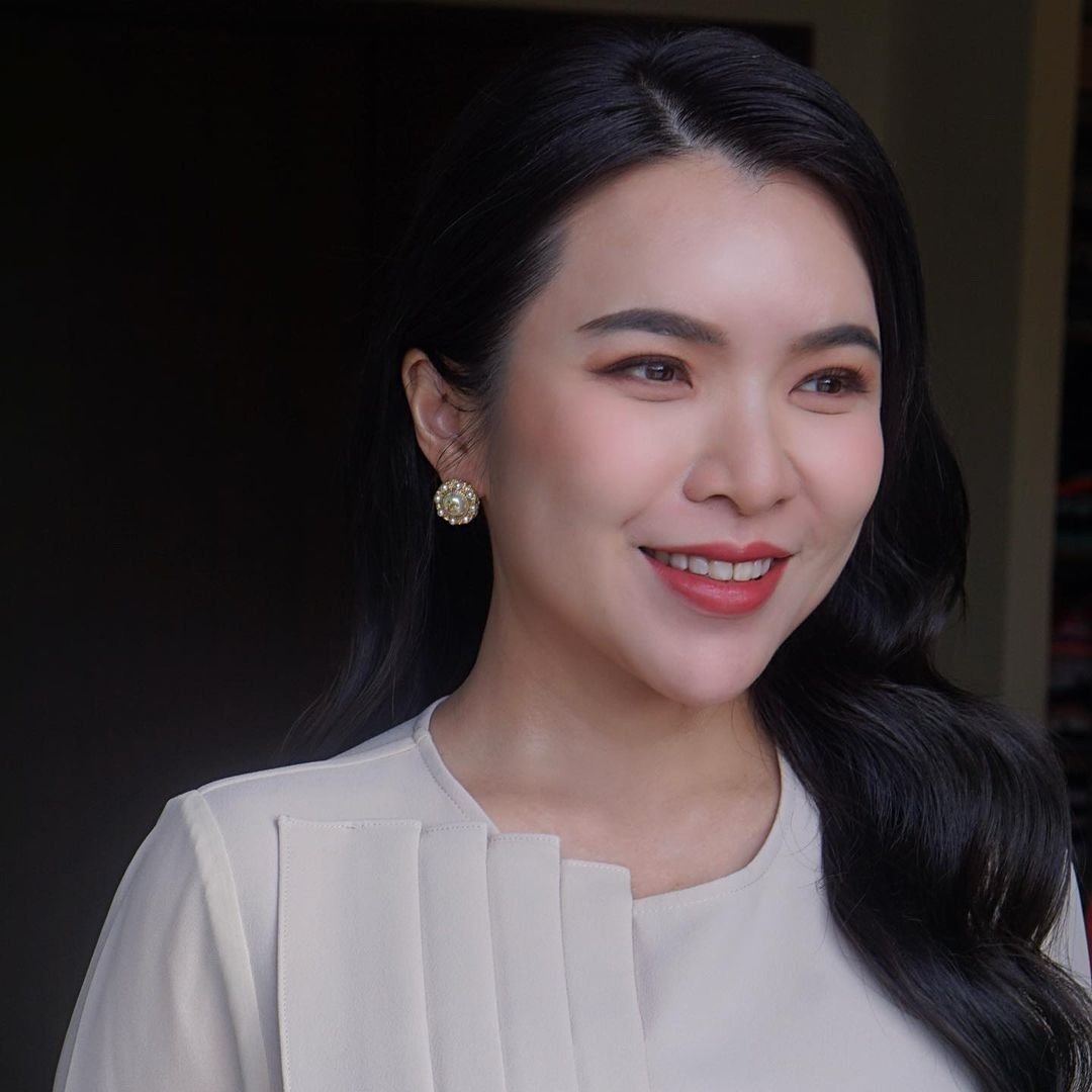 Yvonne Chan.jpg