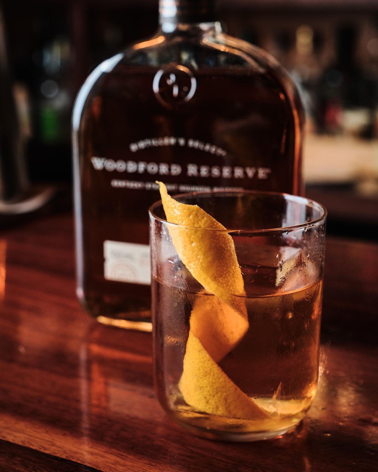 Couple of drops of rain and we&rsquo;re ready to hunker down in a chesterfield with an Old Fashioned for the next 6 months. Who&rsquo;s with us?

#foxtrotunicornbar