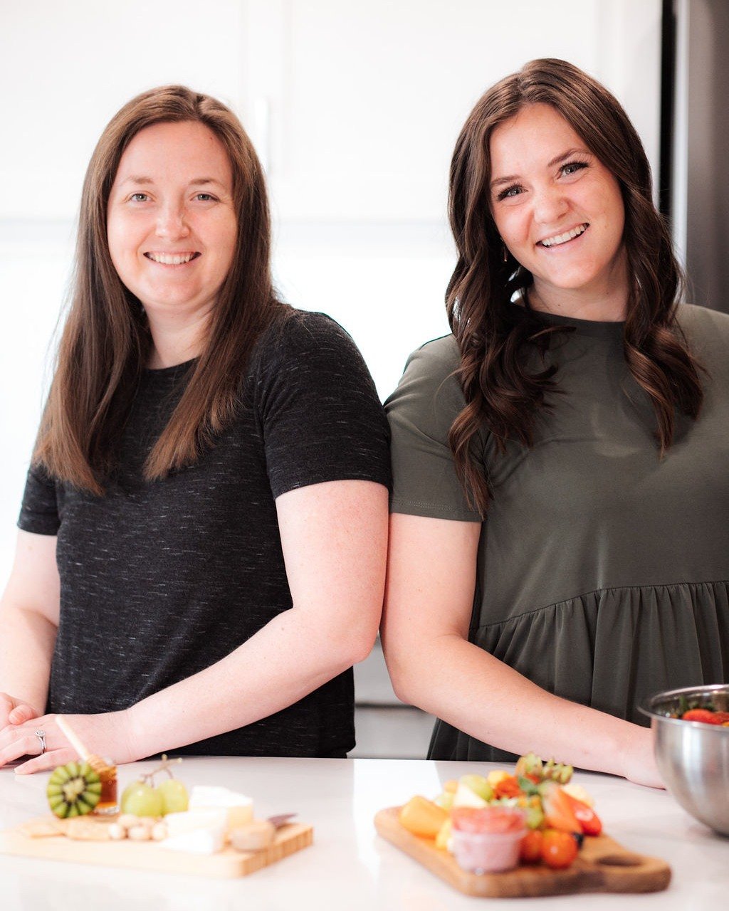 🥳🥳HUGE ANNOUCEMENT!🥳🥳

I couldn't think of a better day than National Siblings Day, than to announce BBK is growing! If you have booked with us in the last few months then you have probably met my sister, Abby! Abby is so fun and creative and bri