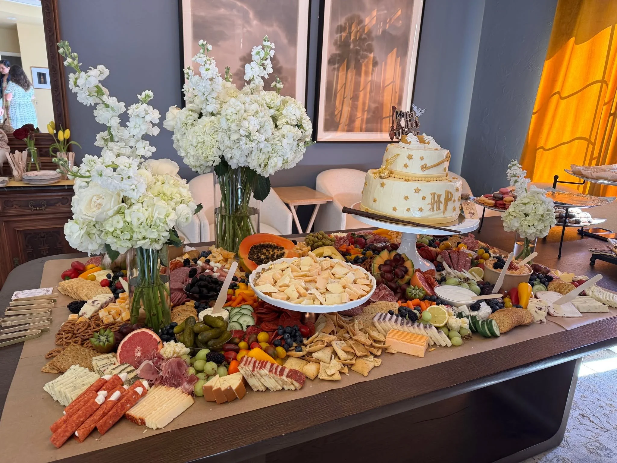 HAPPY NATIONAL BOOK DAY! Only fitting to post this adorable Harry Potter themed baby shower spread!! Look at that adorable cake topper and cake the client had! We love a good theme!!