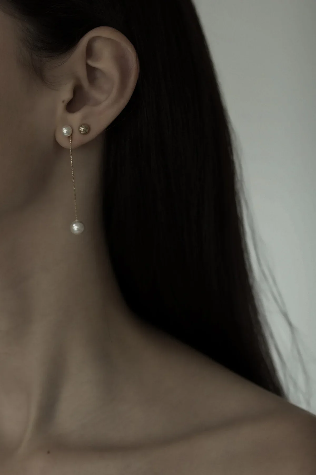 ab-ellie-2-1 Minimal Pearl Strands-1.webp