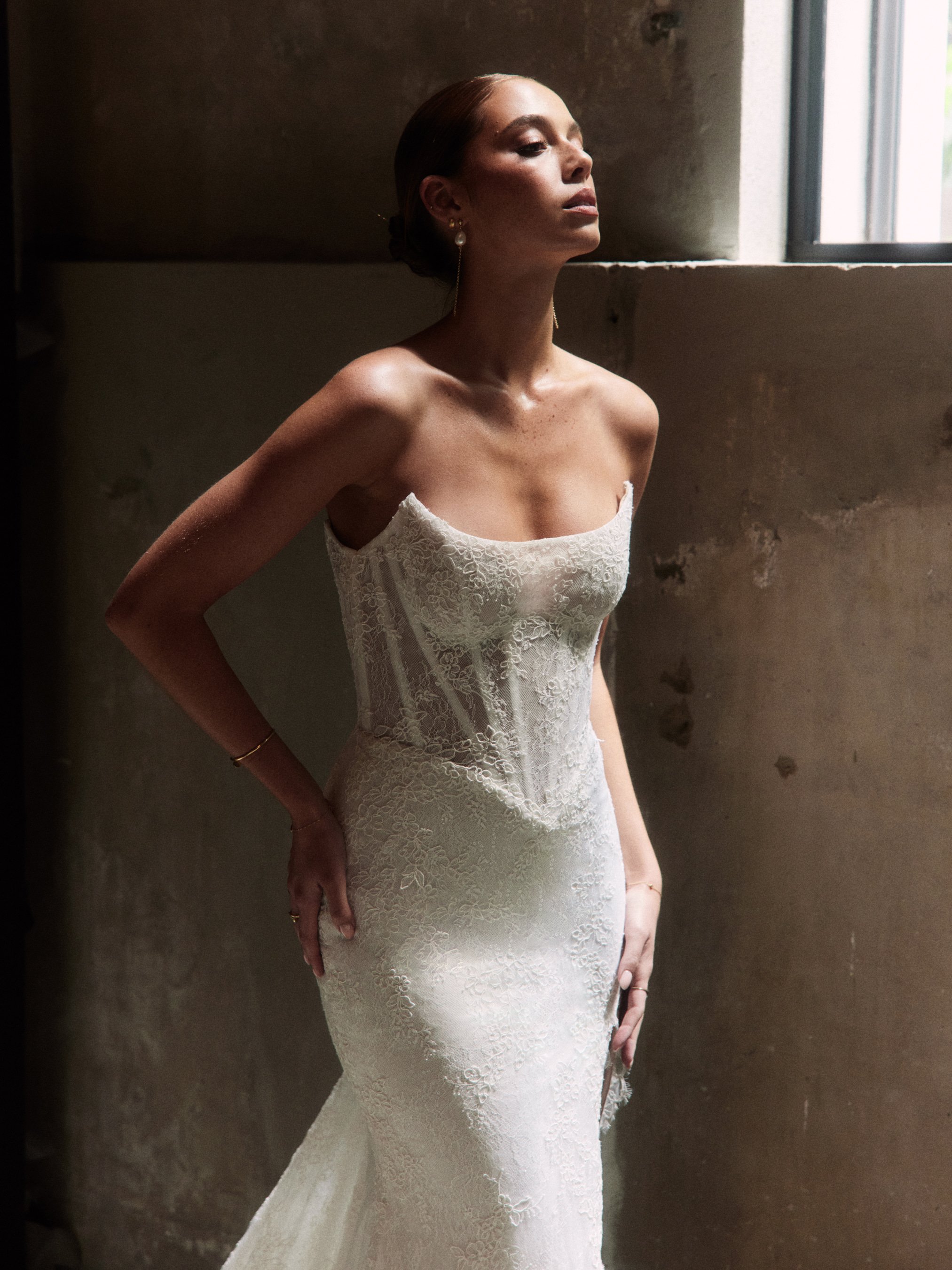 knee length dresses for ladies Alena Leena Merwilla main image 1