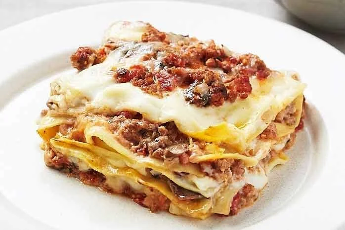 veal-lasagne-with-mushrooms-provolone-cheese-and-ricotta-sauce-95063-1.jpeg