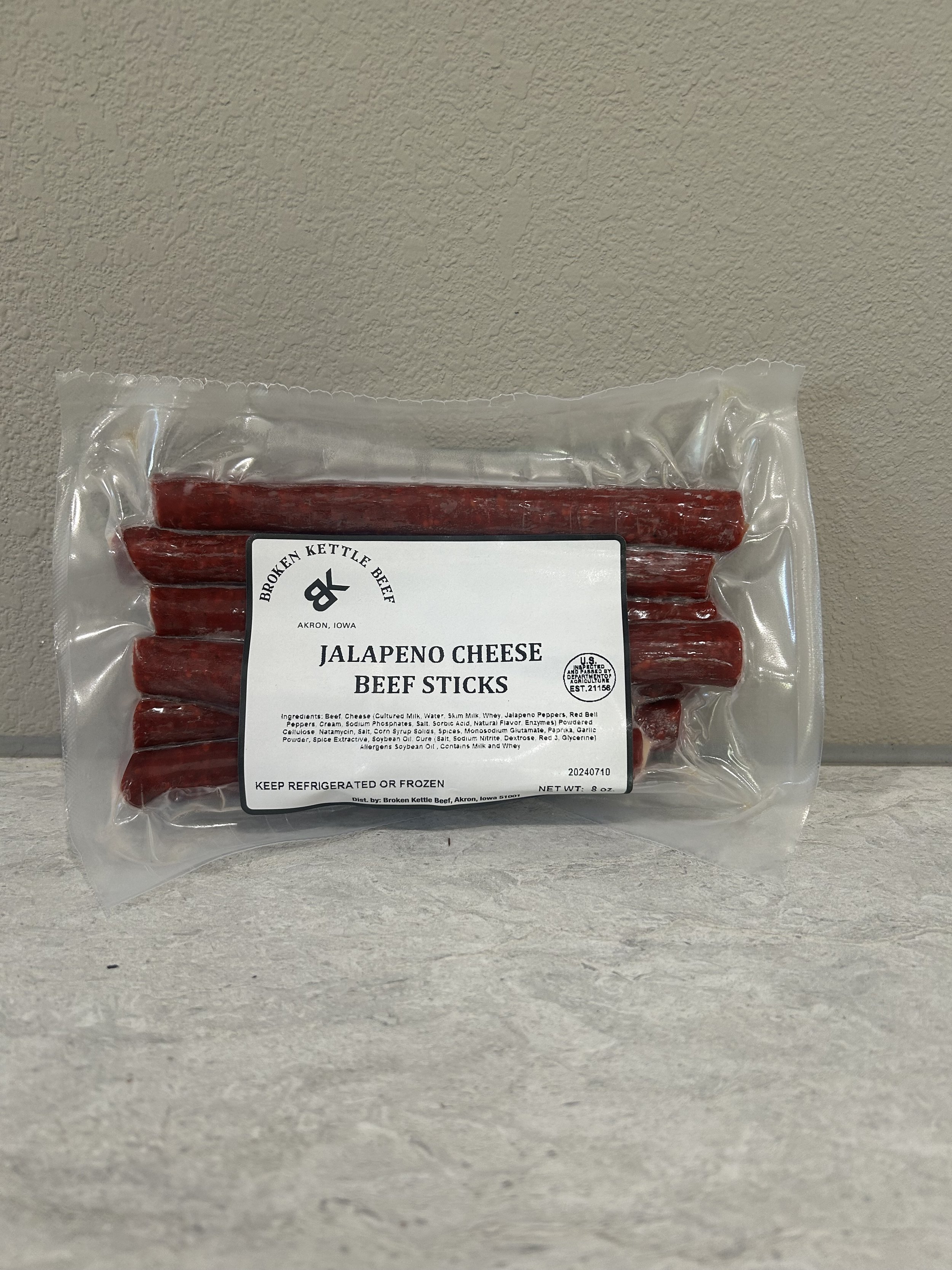 Jalapeño cheese beef sticks