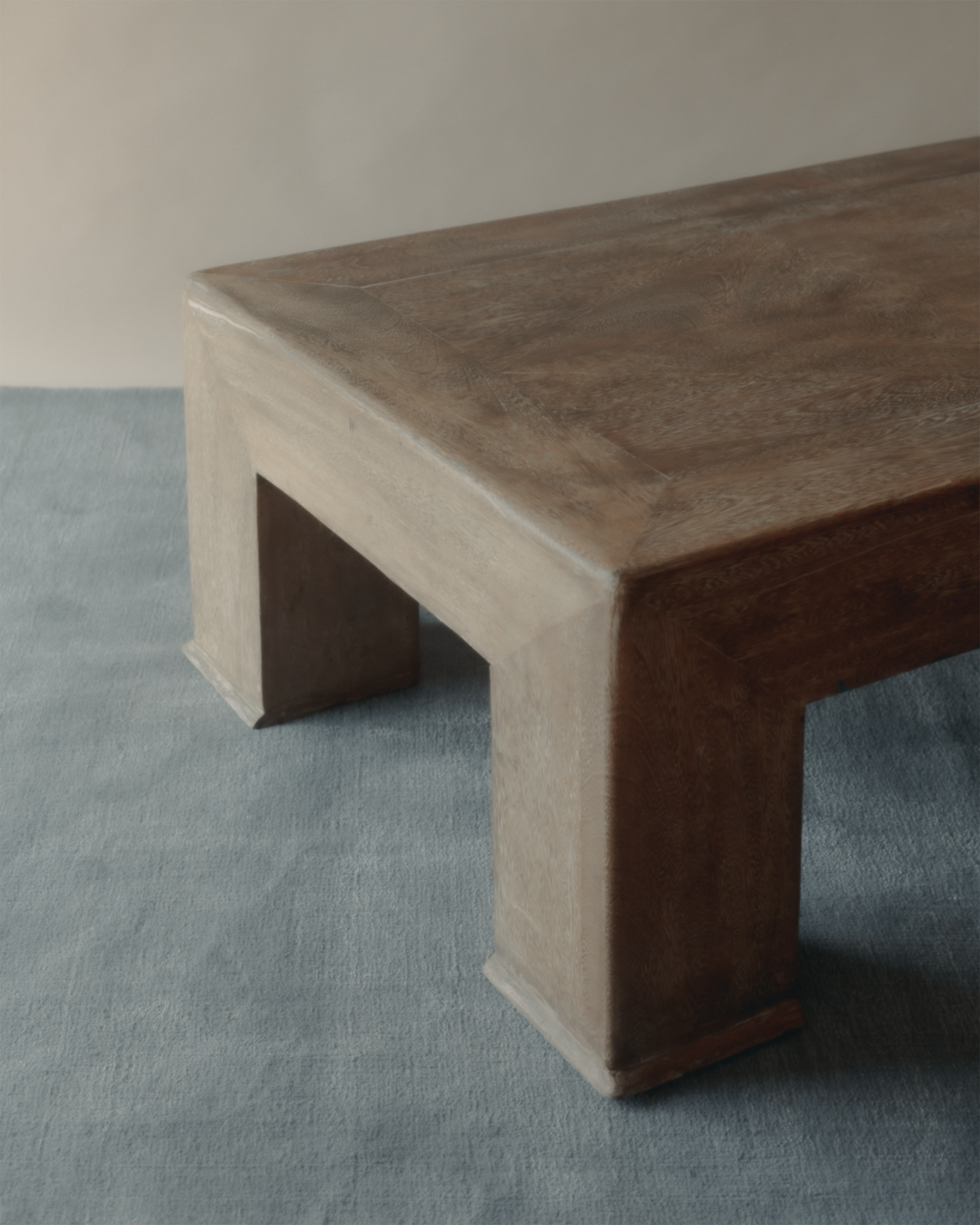 MONUMENTAL OAK COFFEE TABLE