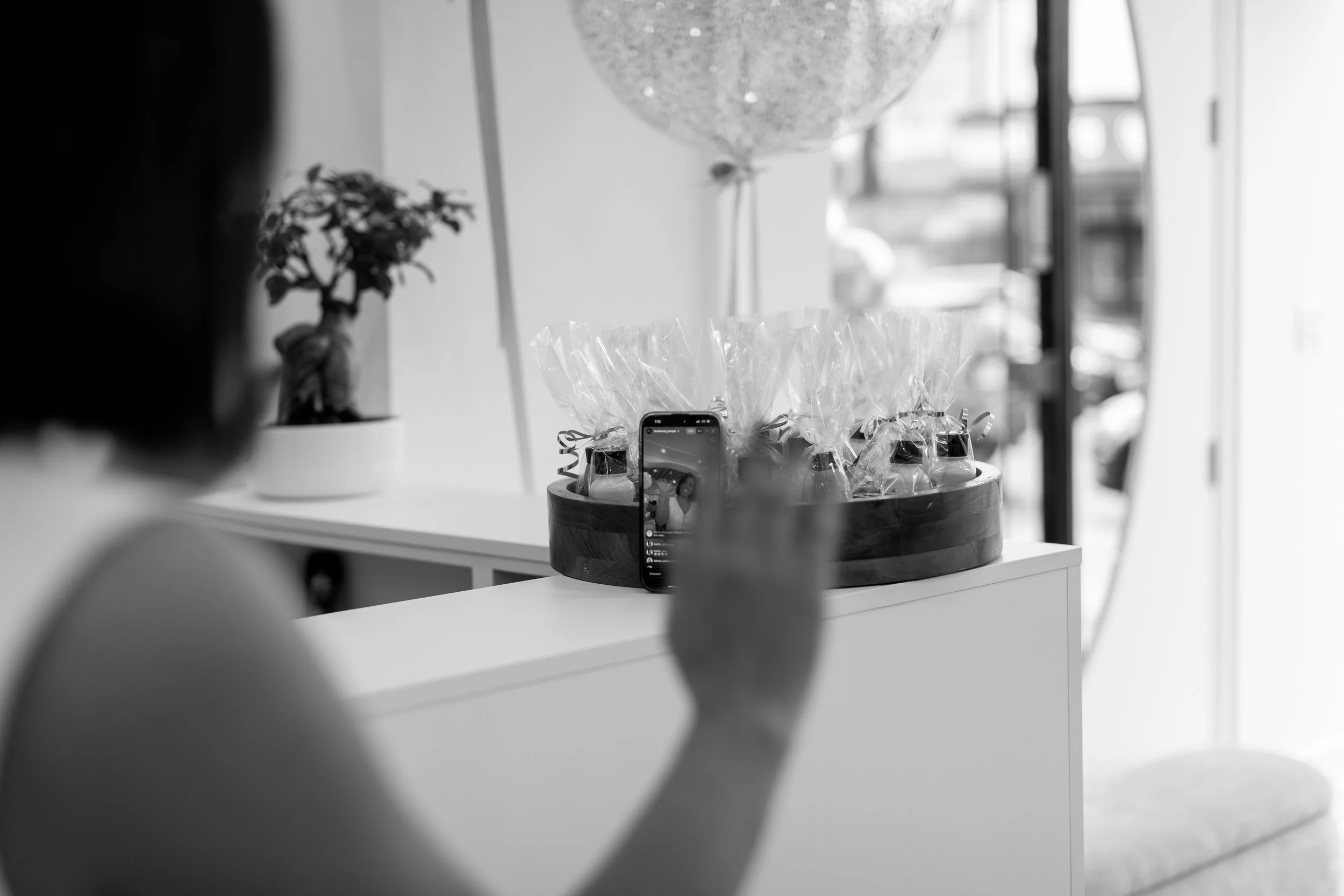 Fara Beauty Lounge - BW-99.jpg